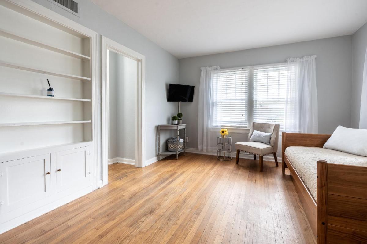 Cozy Apartments in the Triplex House, Historic District of Orlando