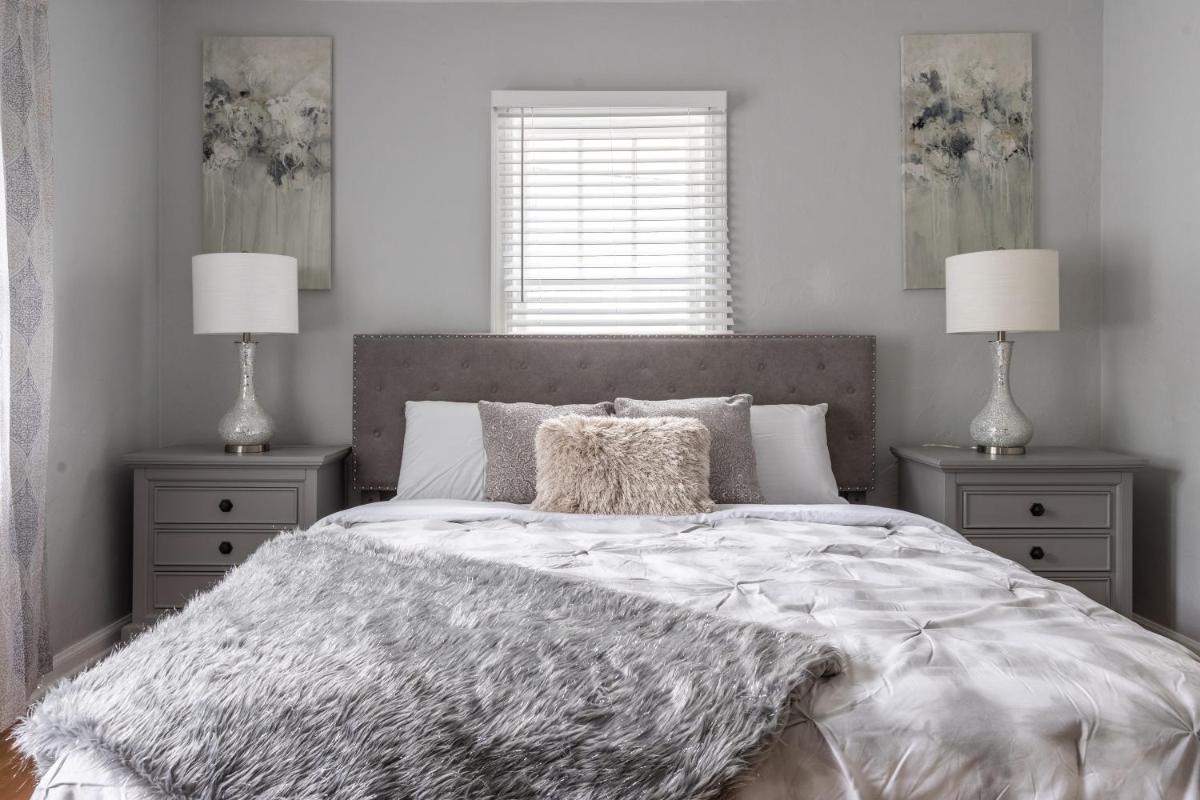 Cozy Apartments in the Triplex House, Historic District of Orlando
