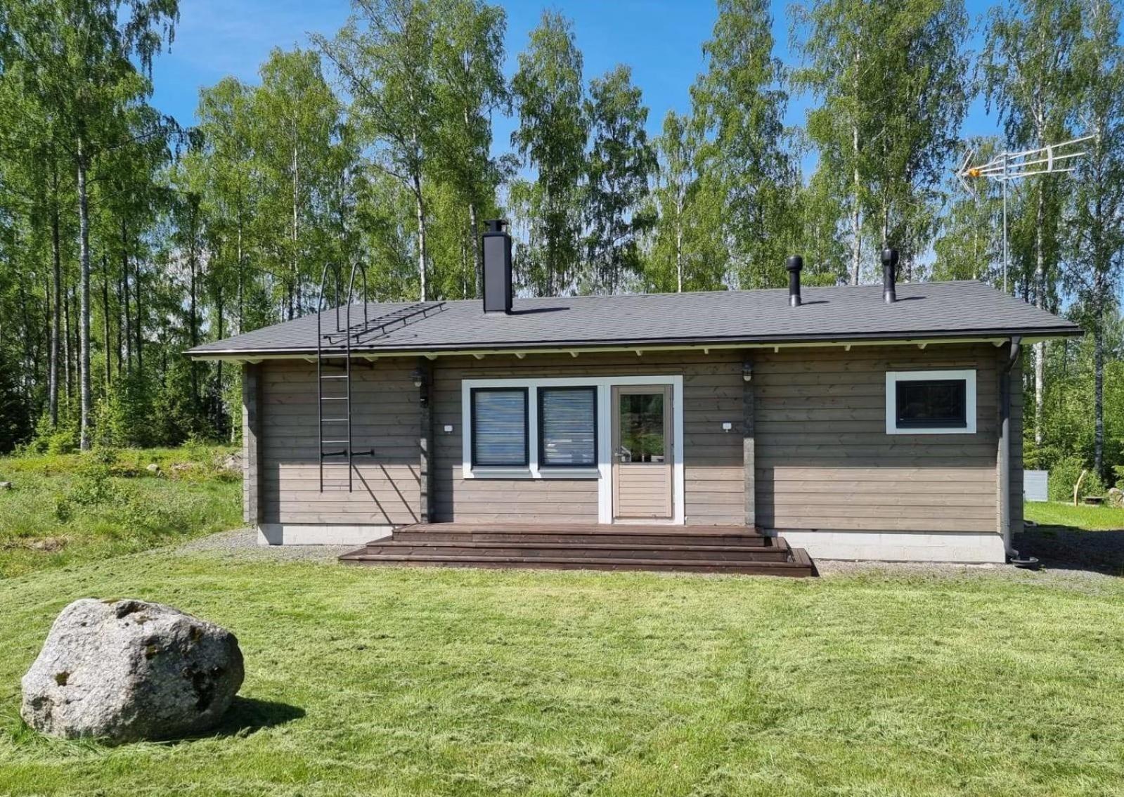 Adeli Holiday Cottage Ellivuori view 2