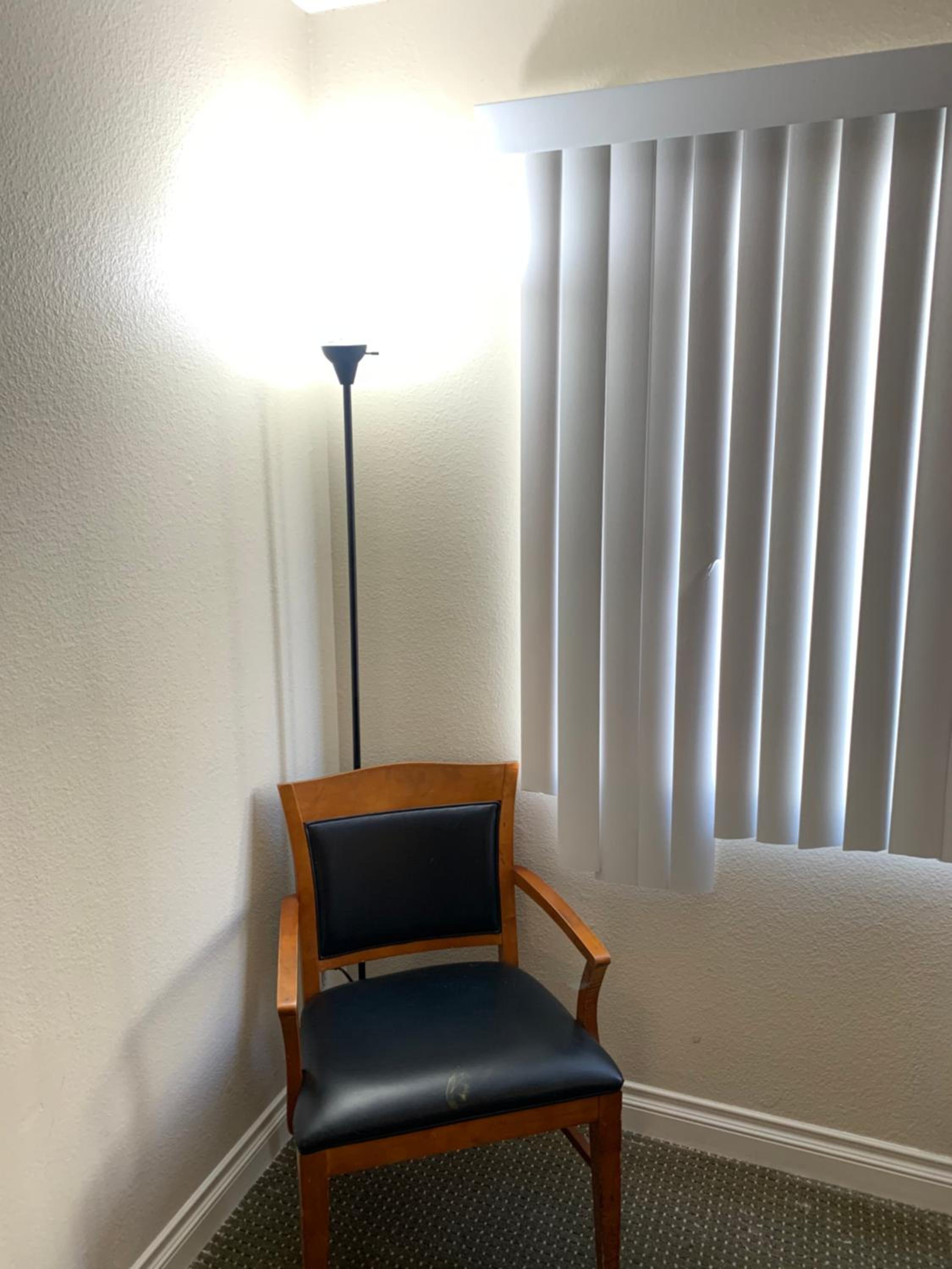 Charming Double Bed Hotel Style (A10) - Image 3