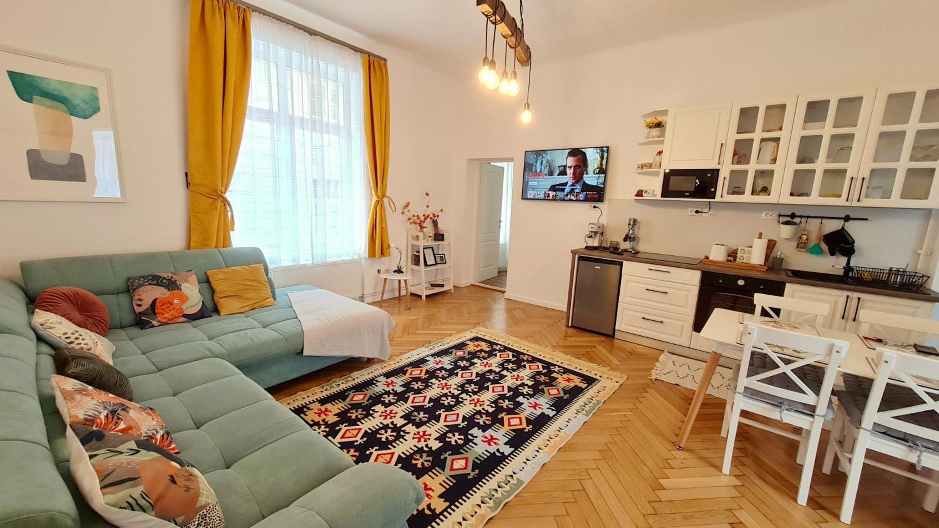 Jasmine Serenity Apartment - Central, behind Black Church view 5