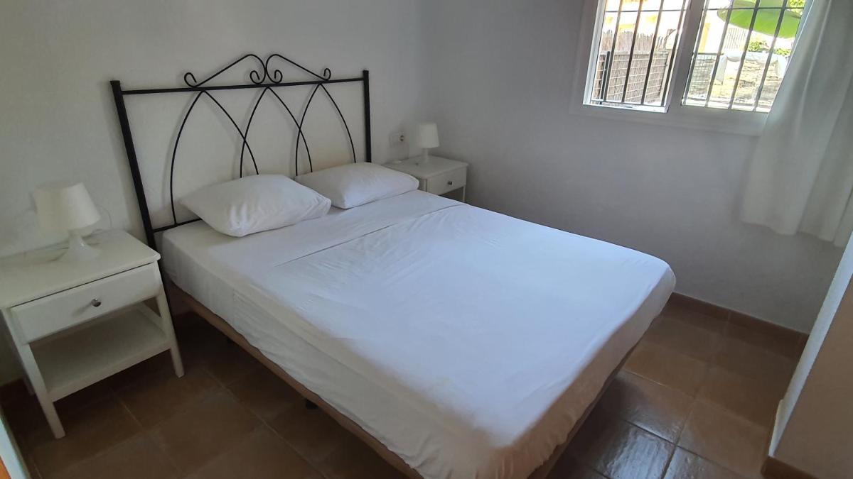 Apartment in Rota Cadiz, Air Cond, Wifi, Patio photo 3