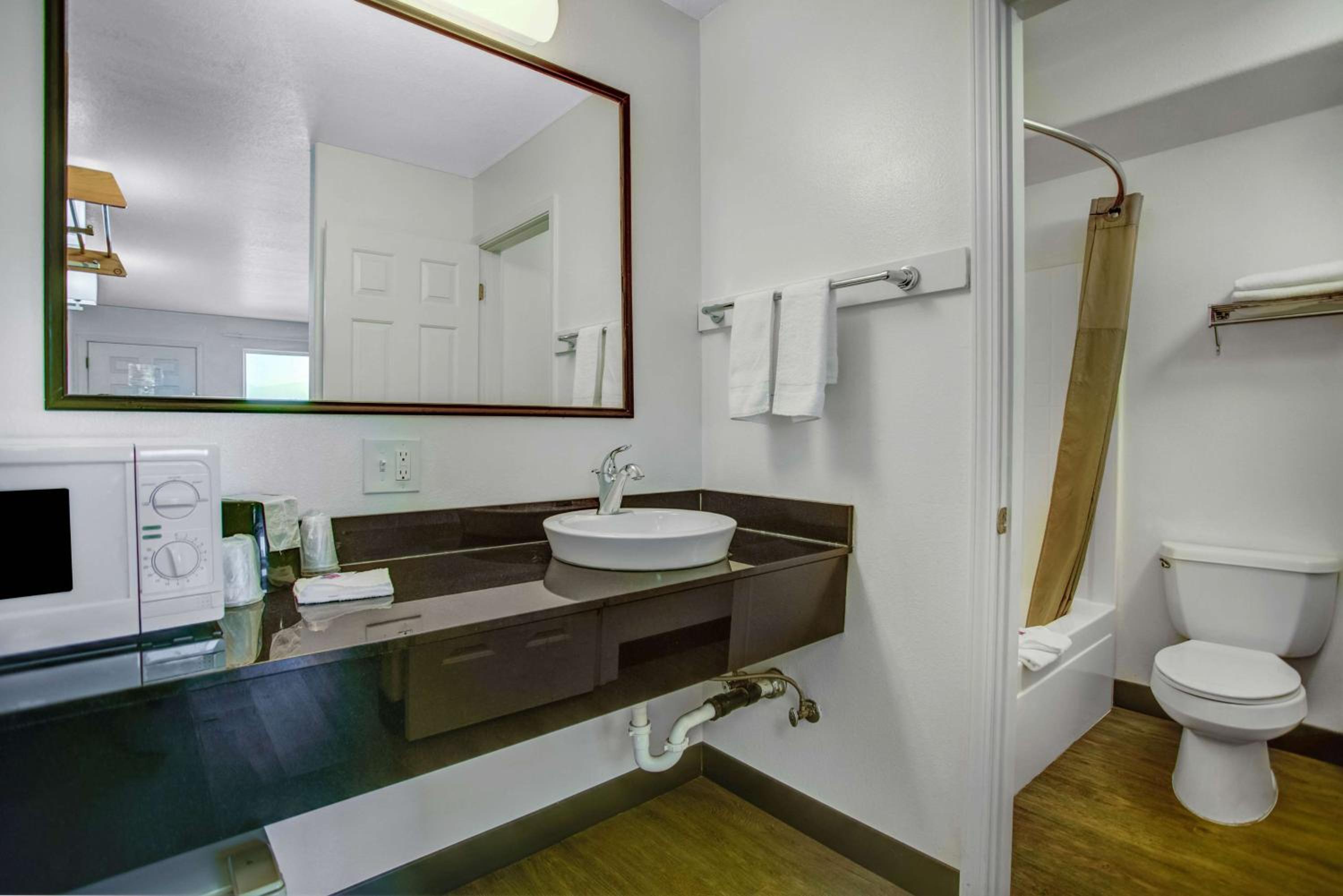 Baker City Vacations - Motel 6-Baker City, OR - Property Image 41