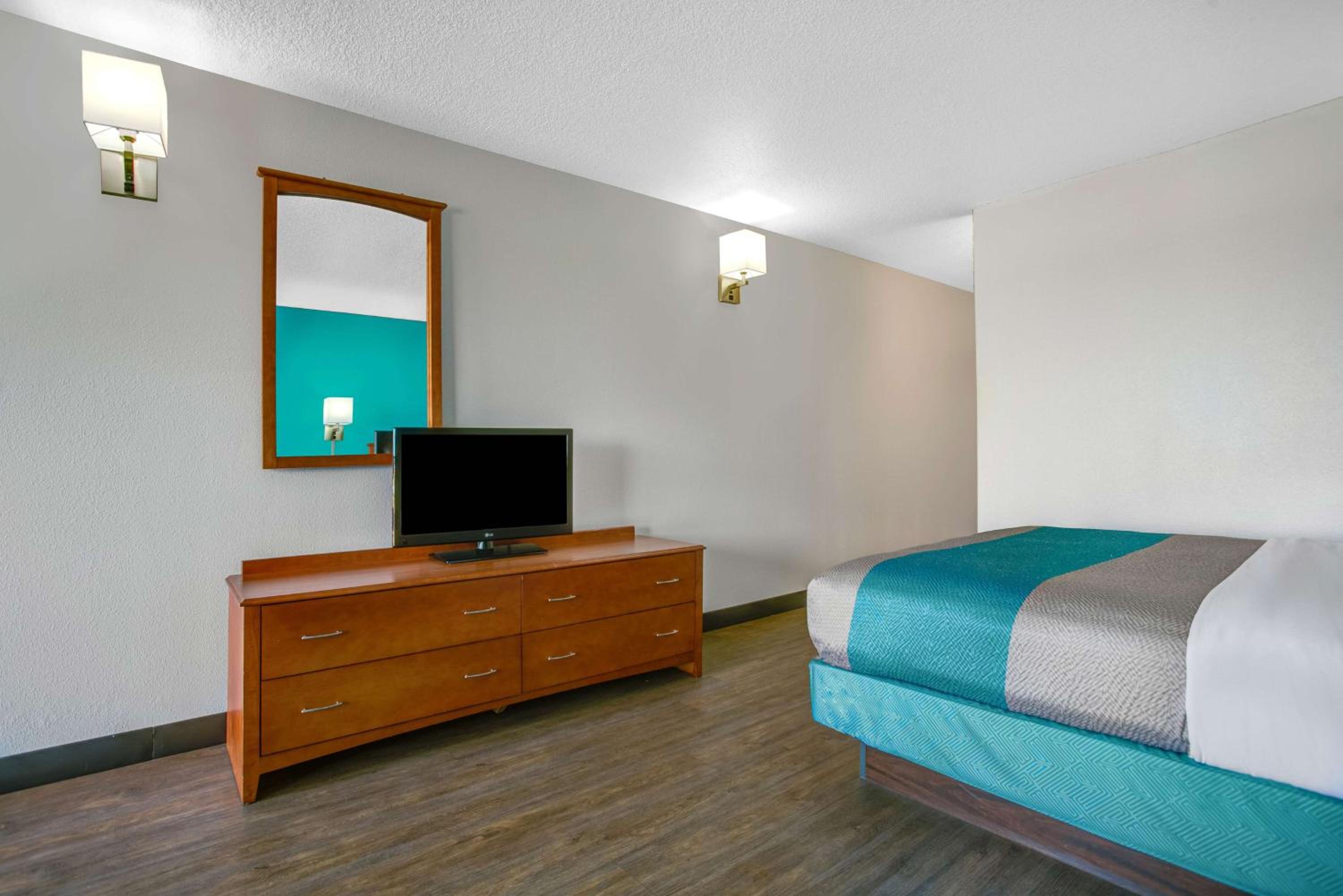 Baker City Vacations - Motel 6-Baker City, OR - Property Image 38