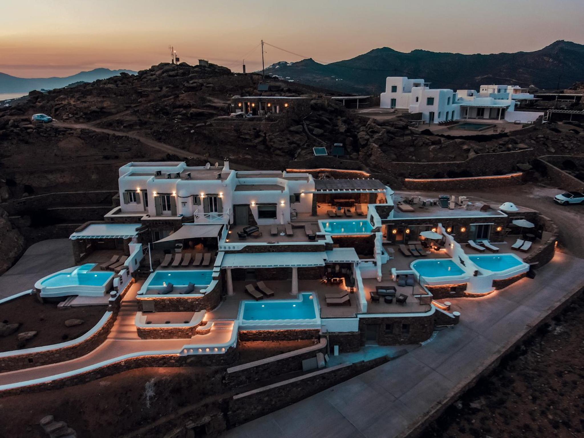 Hotel Mykonos Divino - Image 1