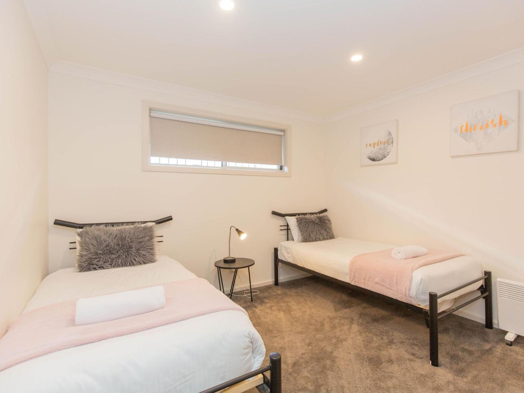 Jindalee 2 9 Twynam Street