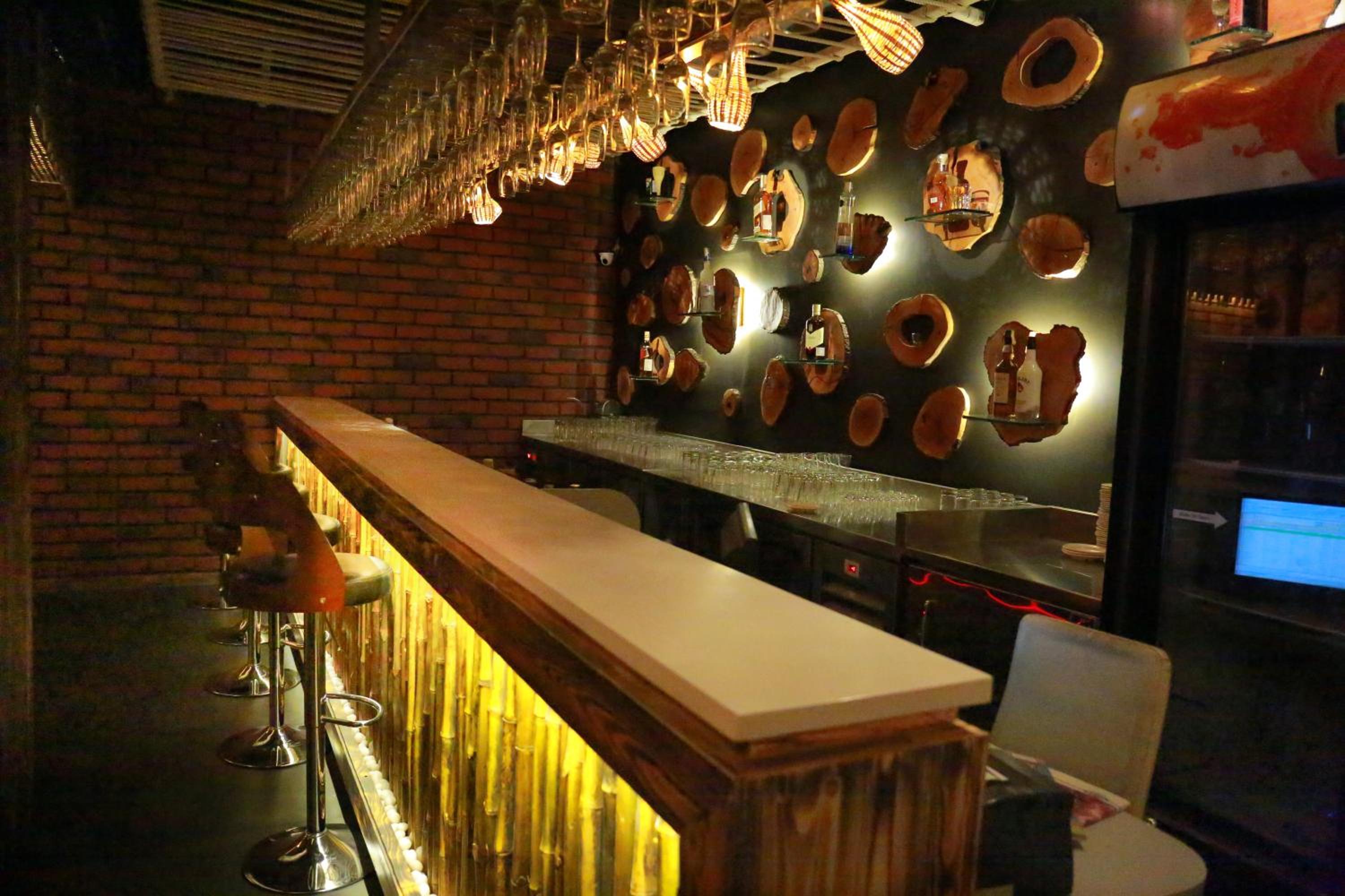 bar