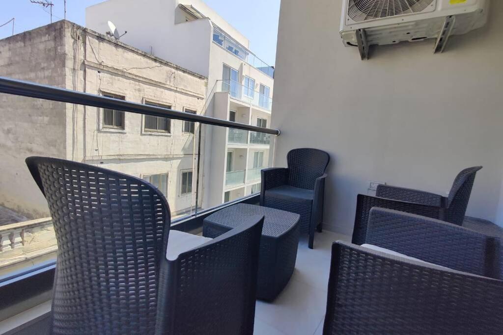Brand new 3 bedroom Apartment close to the sea view 5