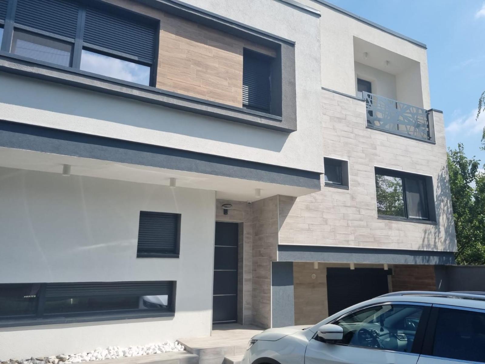 Georgiana Apartments view 4
