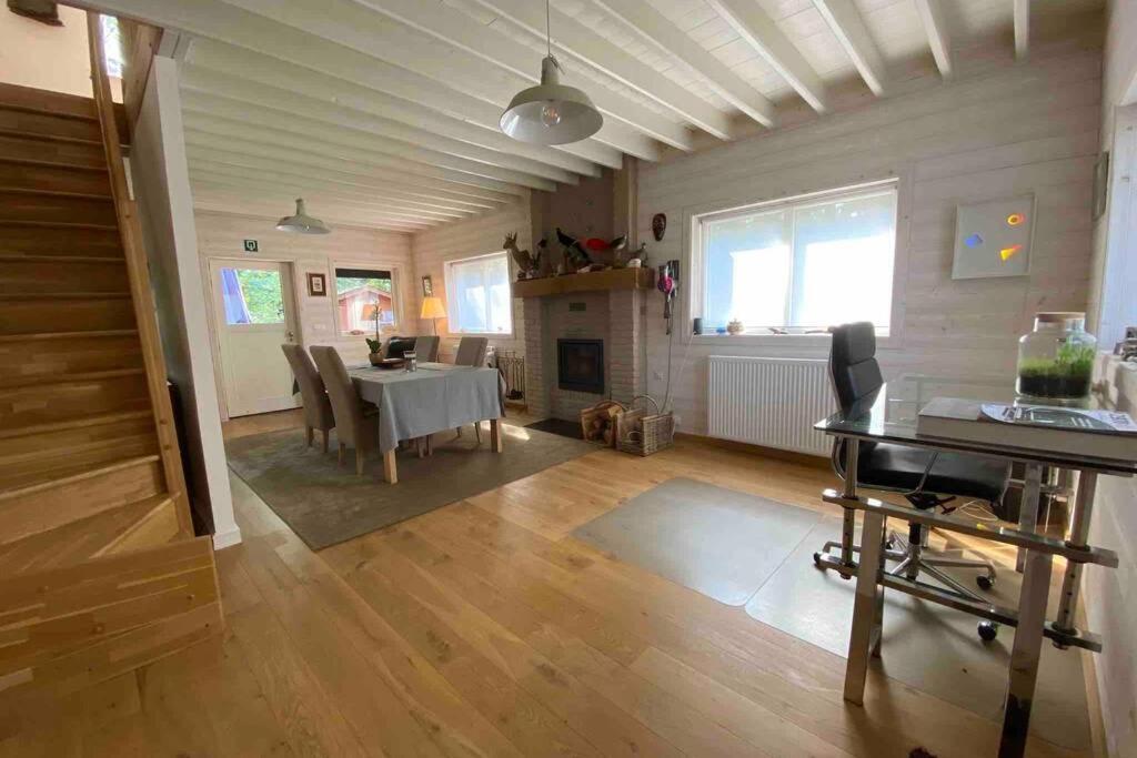 Charming house in the woods with private wellness