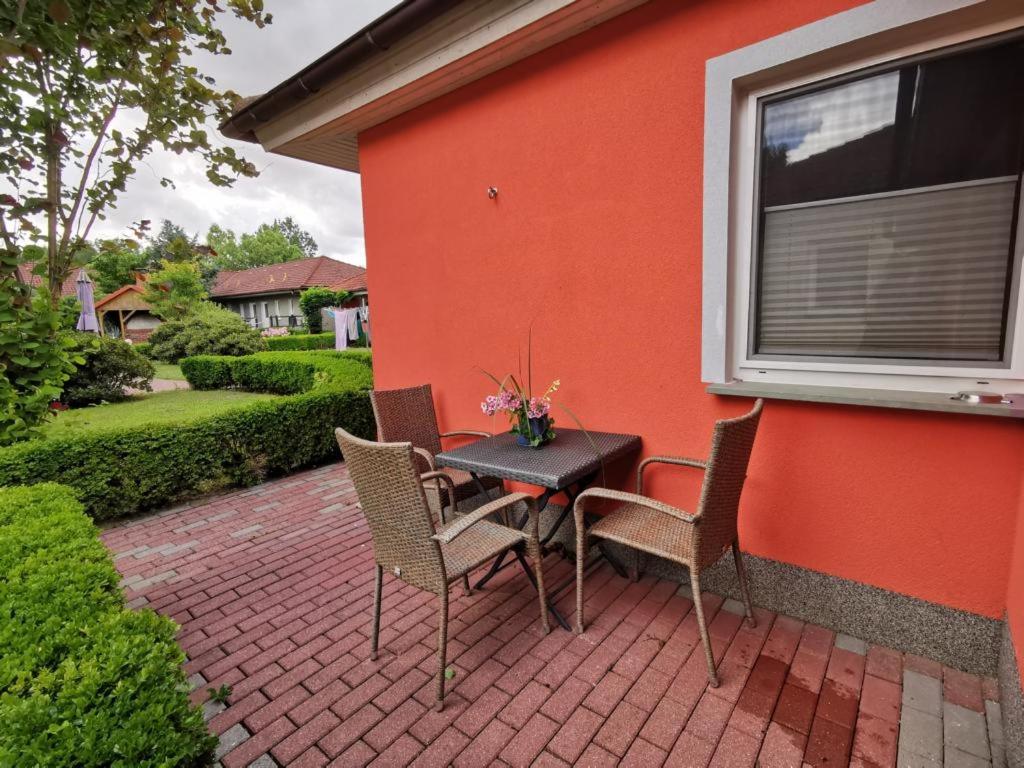 12 Mohnblume - Hof Wiesengrund