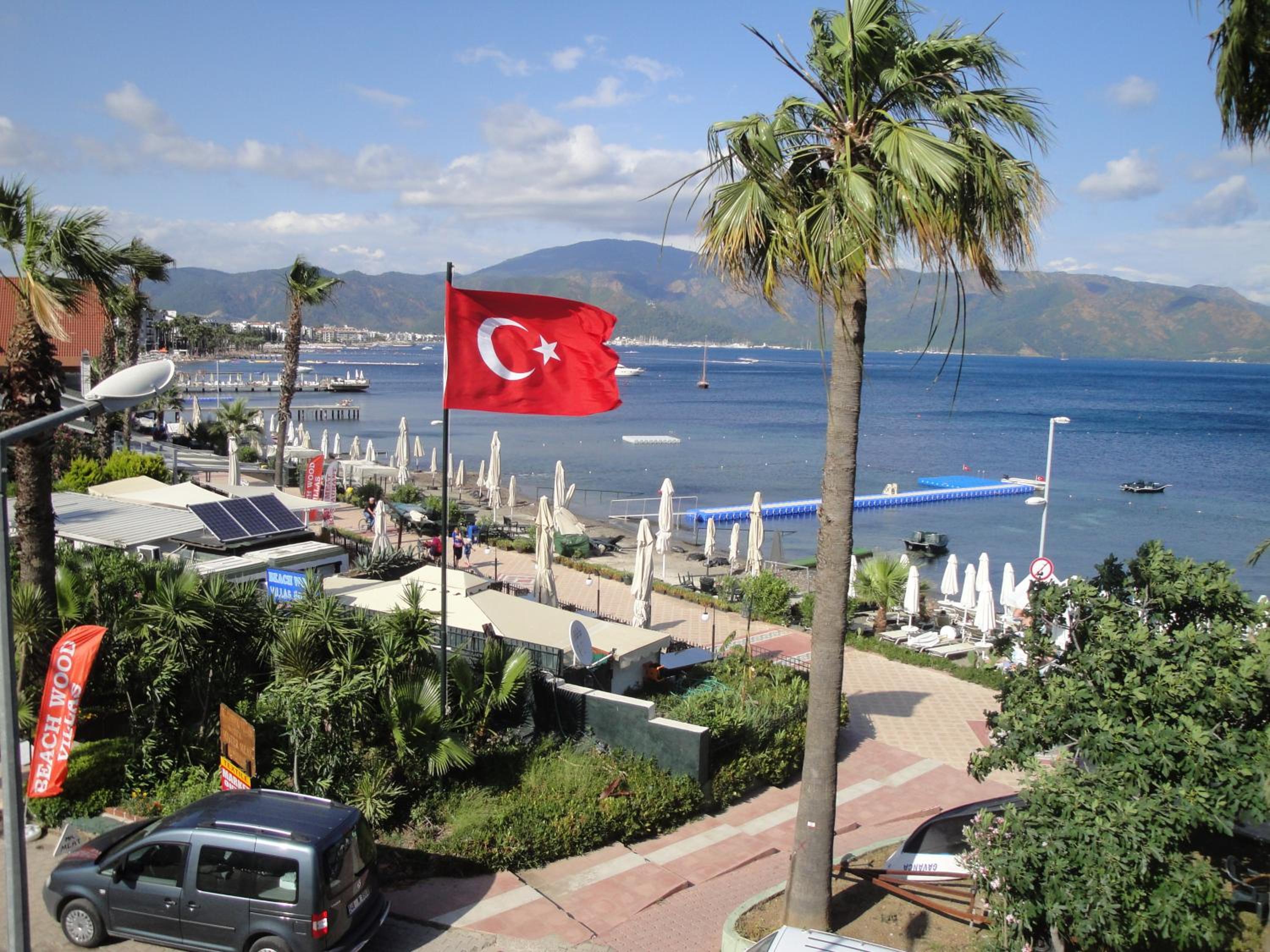 Uysal Motel Beach