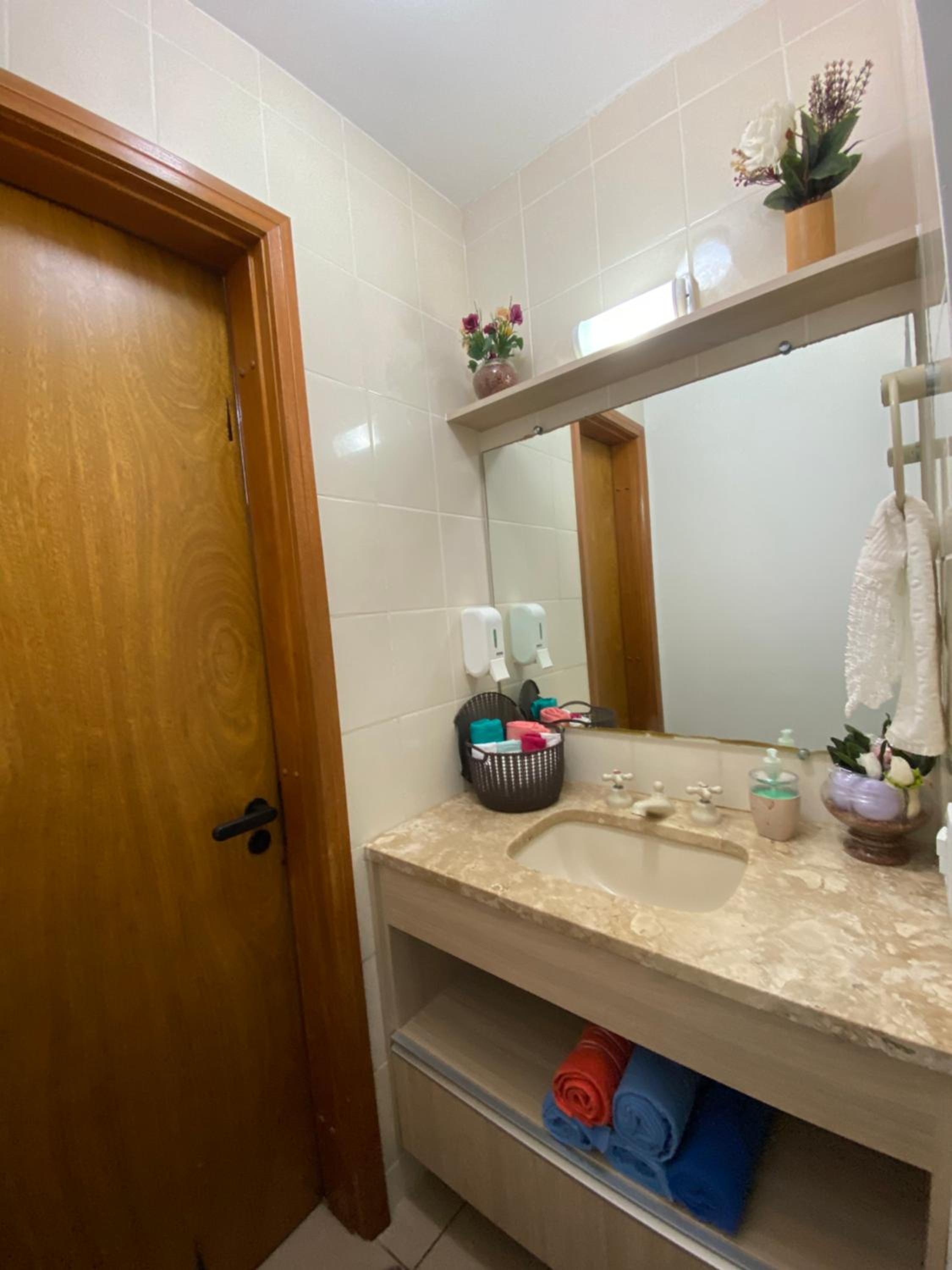 Apartamento em Condomínio- Pertinho dos Shows de Caioba!