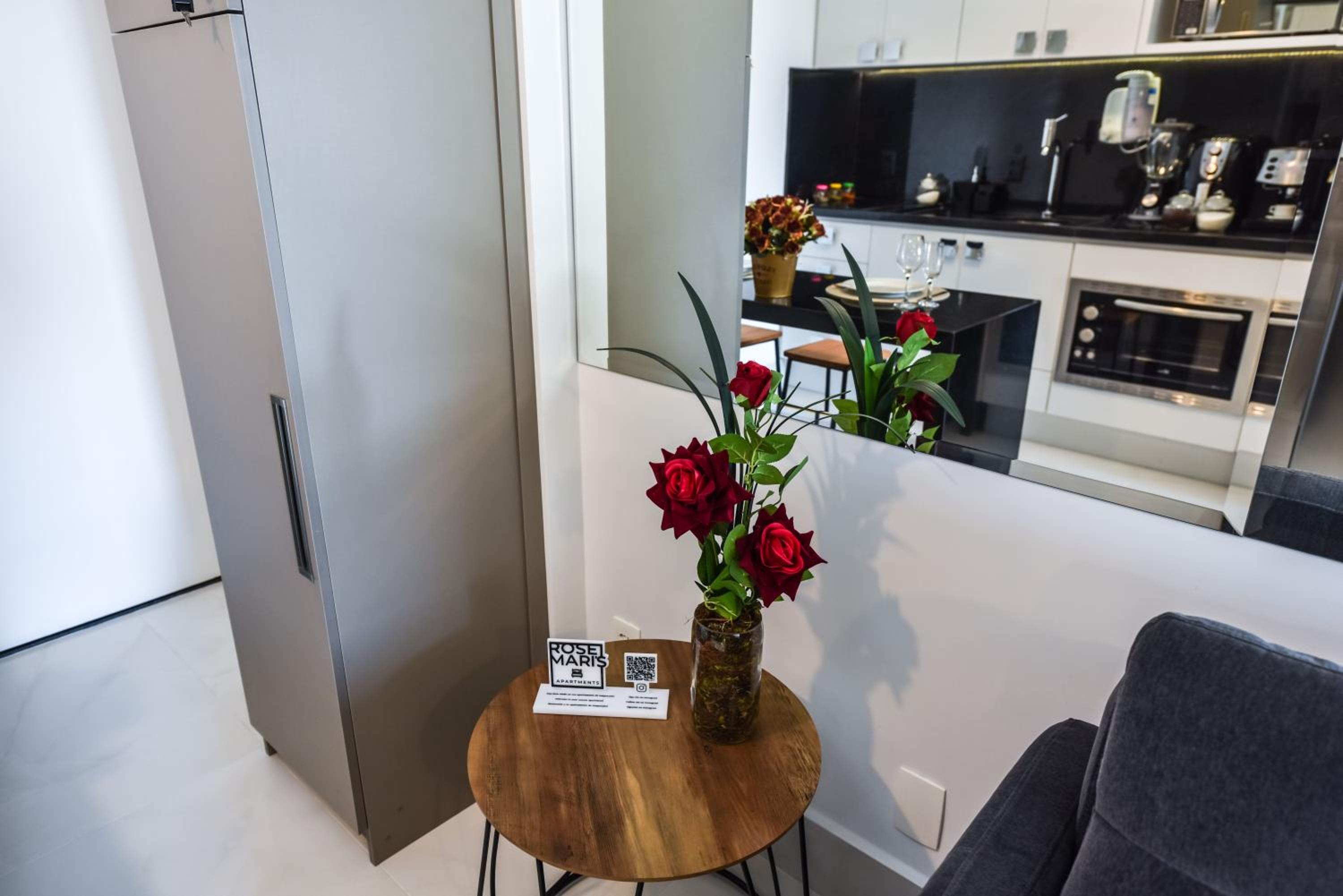 Rosemari's Apartments Studio Premium Republica SP com Piscina