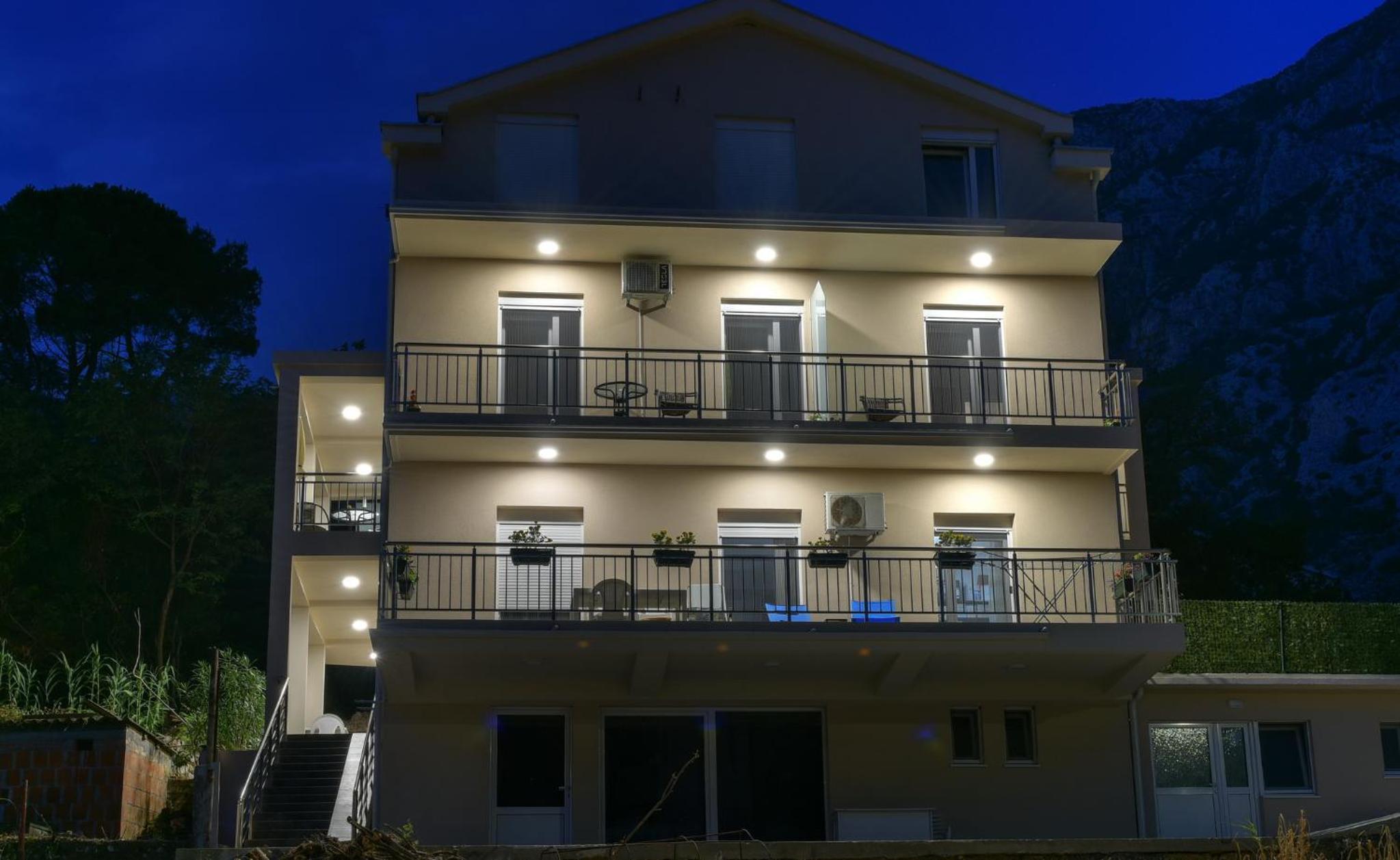 Java apartments - S & J view 5
