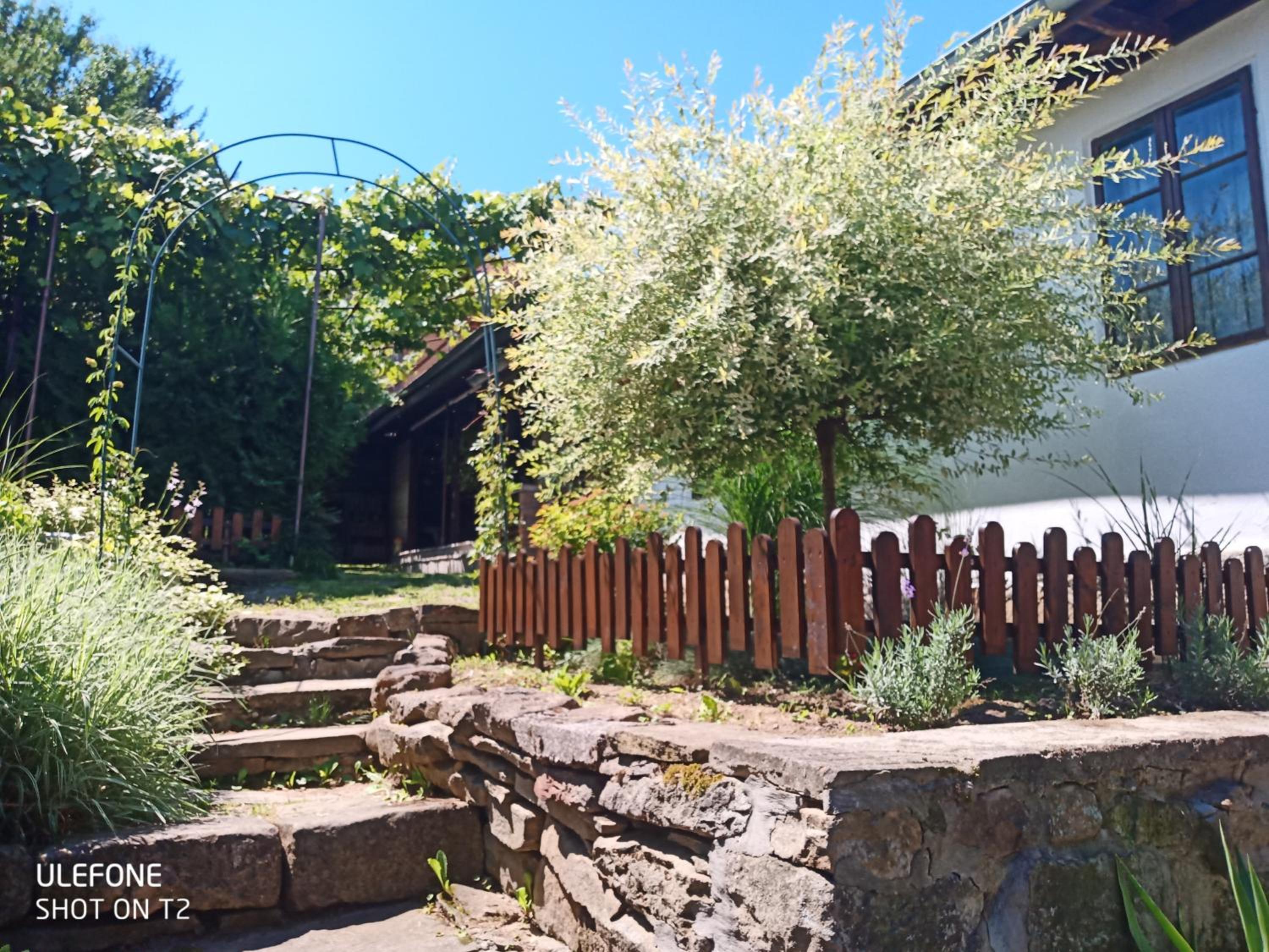 Guest House Strumena