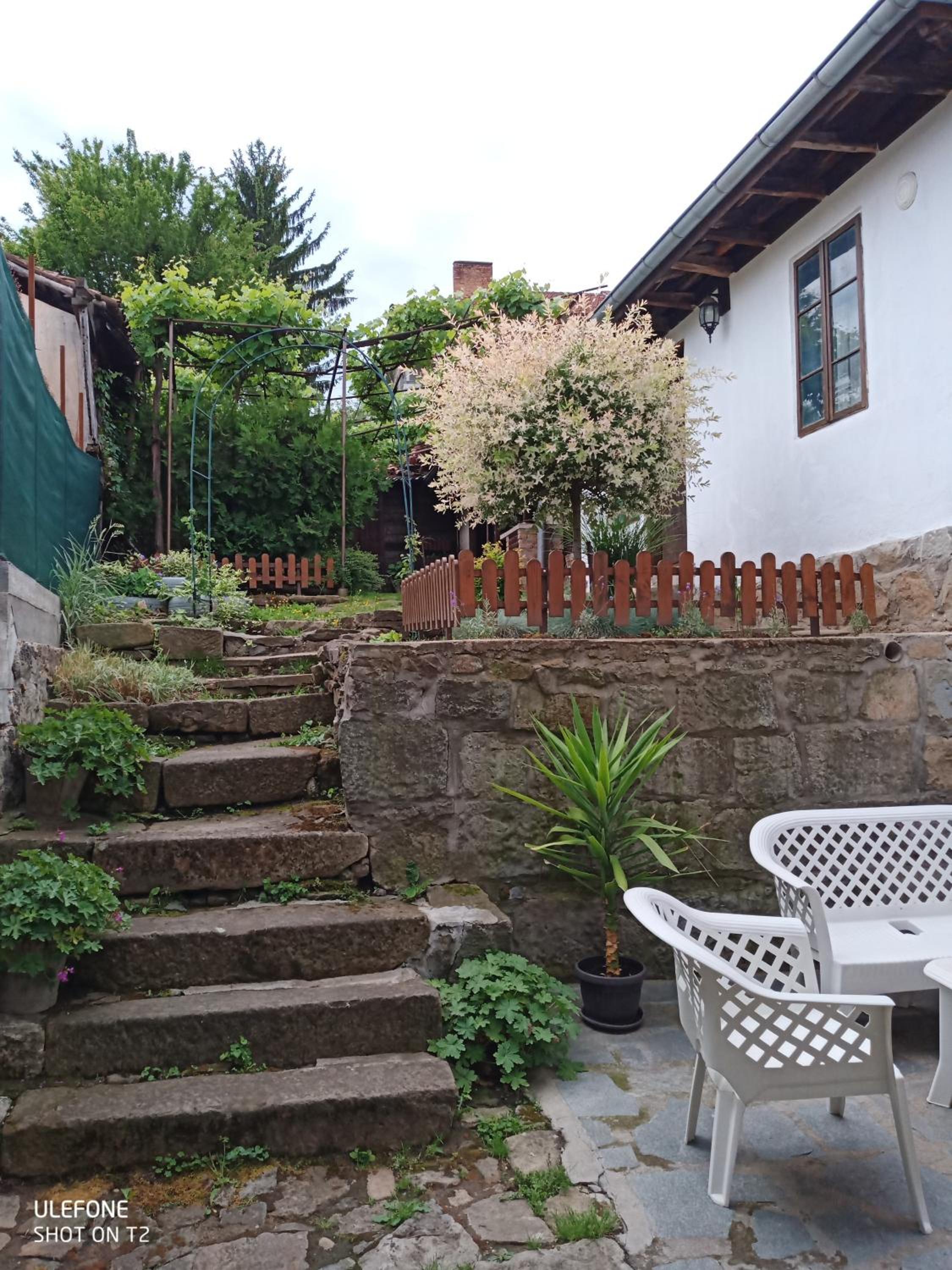 Guest House Strumena