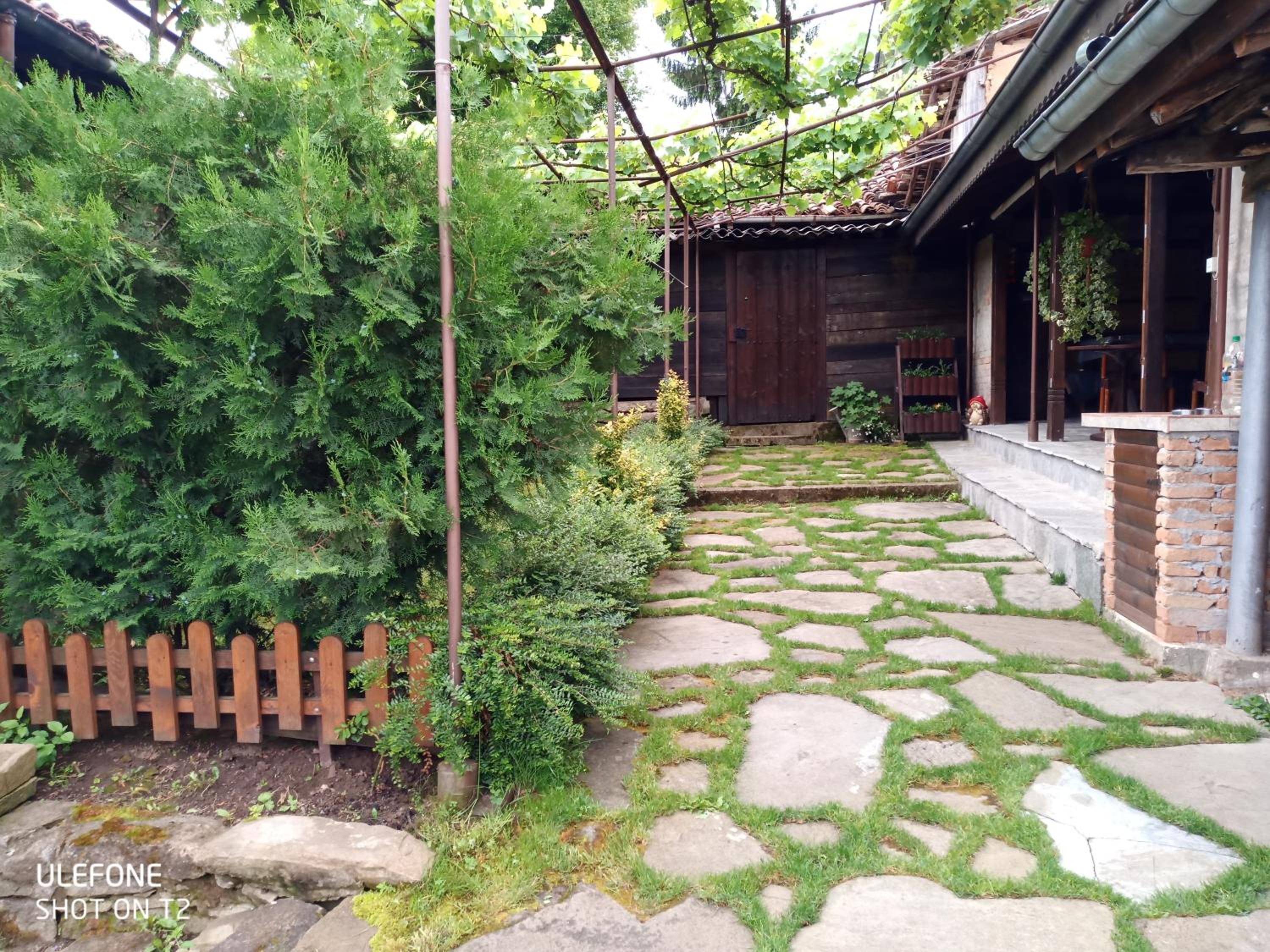 Guest House Strumena