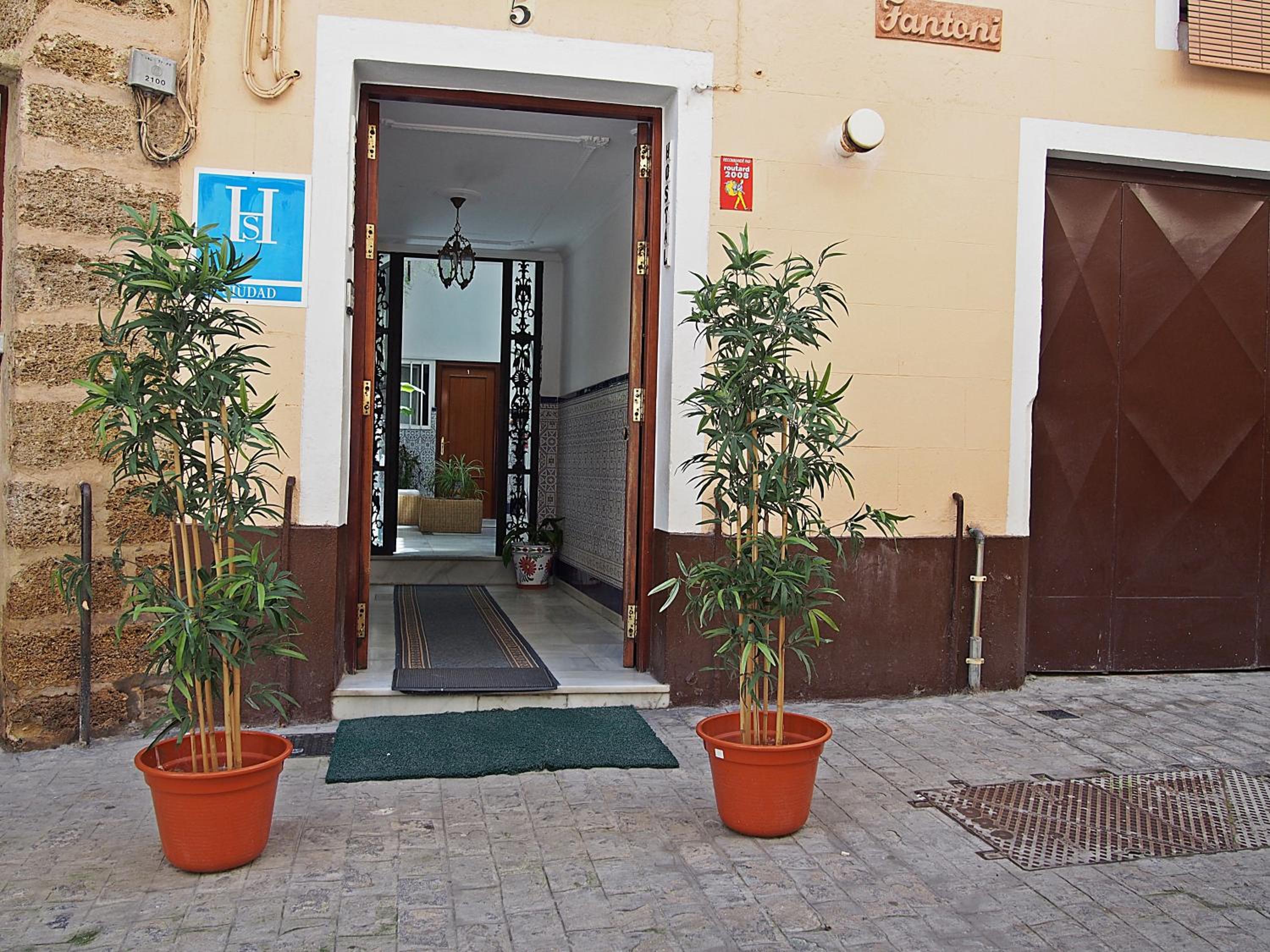 Hotel Hostal Fantoni - Image 1