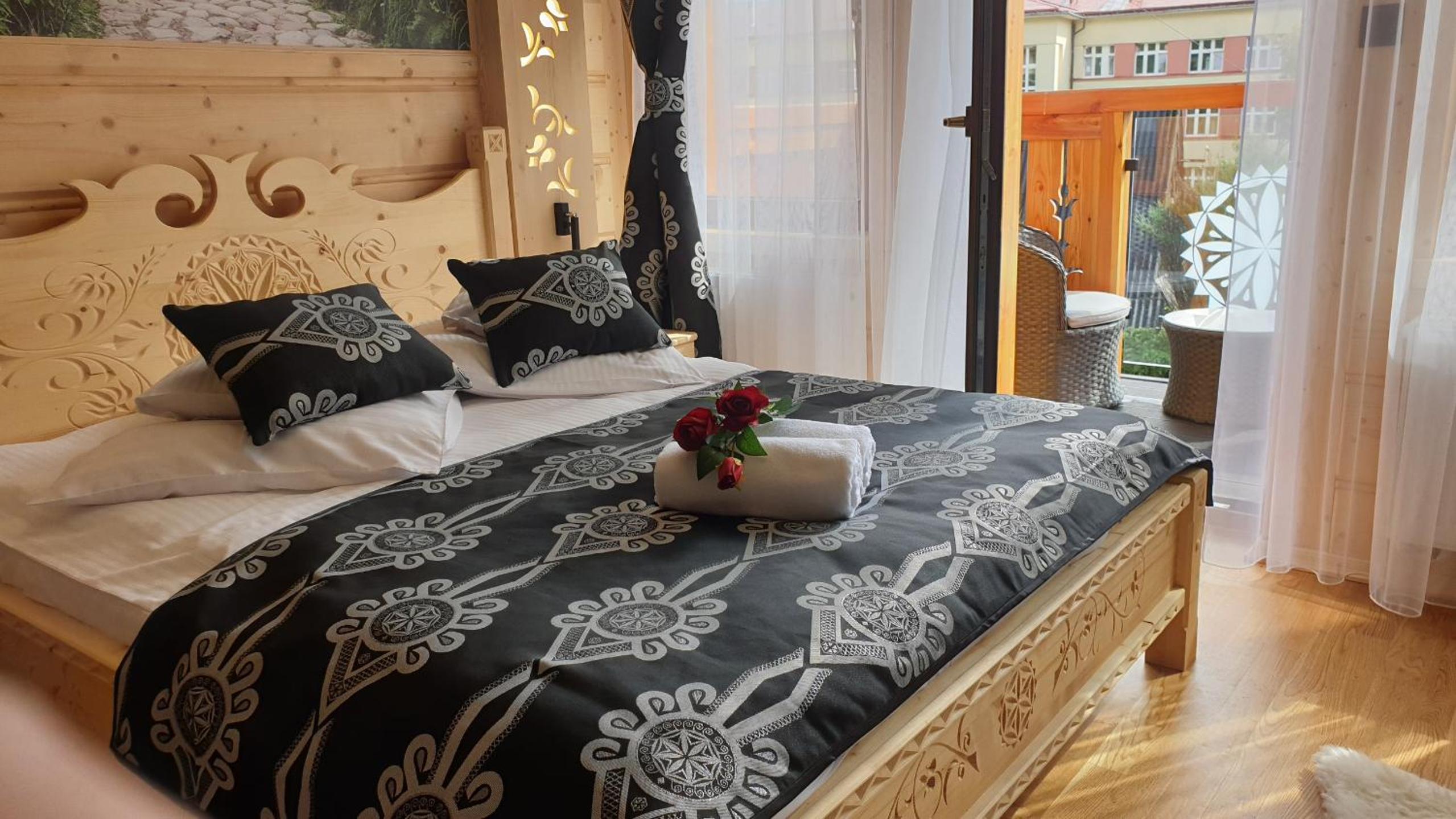 Villa Fortuna - Regionalne apartamenty & SPA - Sauna, Grill, Jacuzzi z widokiem na Tatry