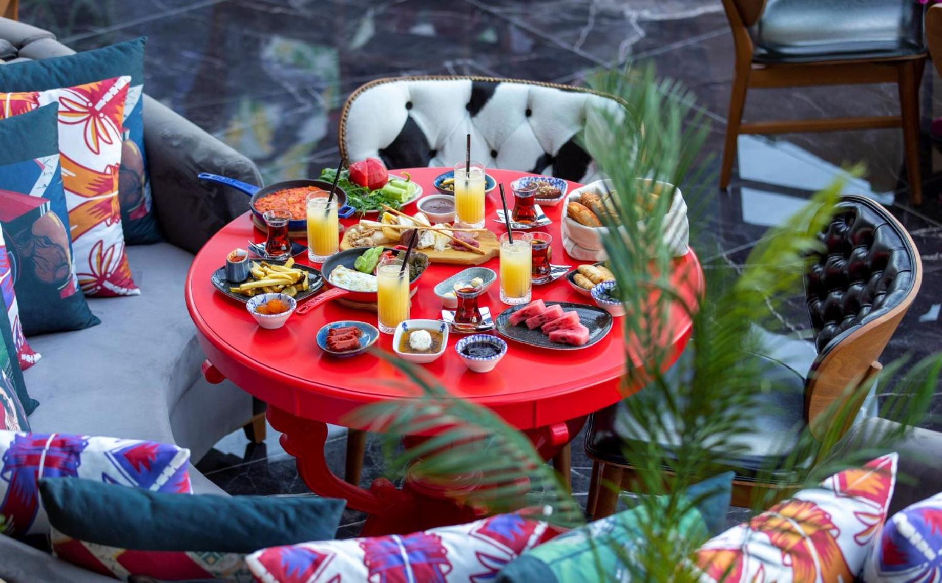 Lucky Monkey Hotel - Image 5