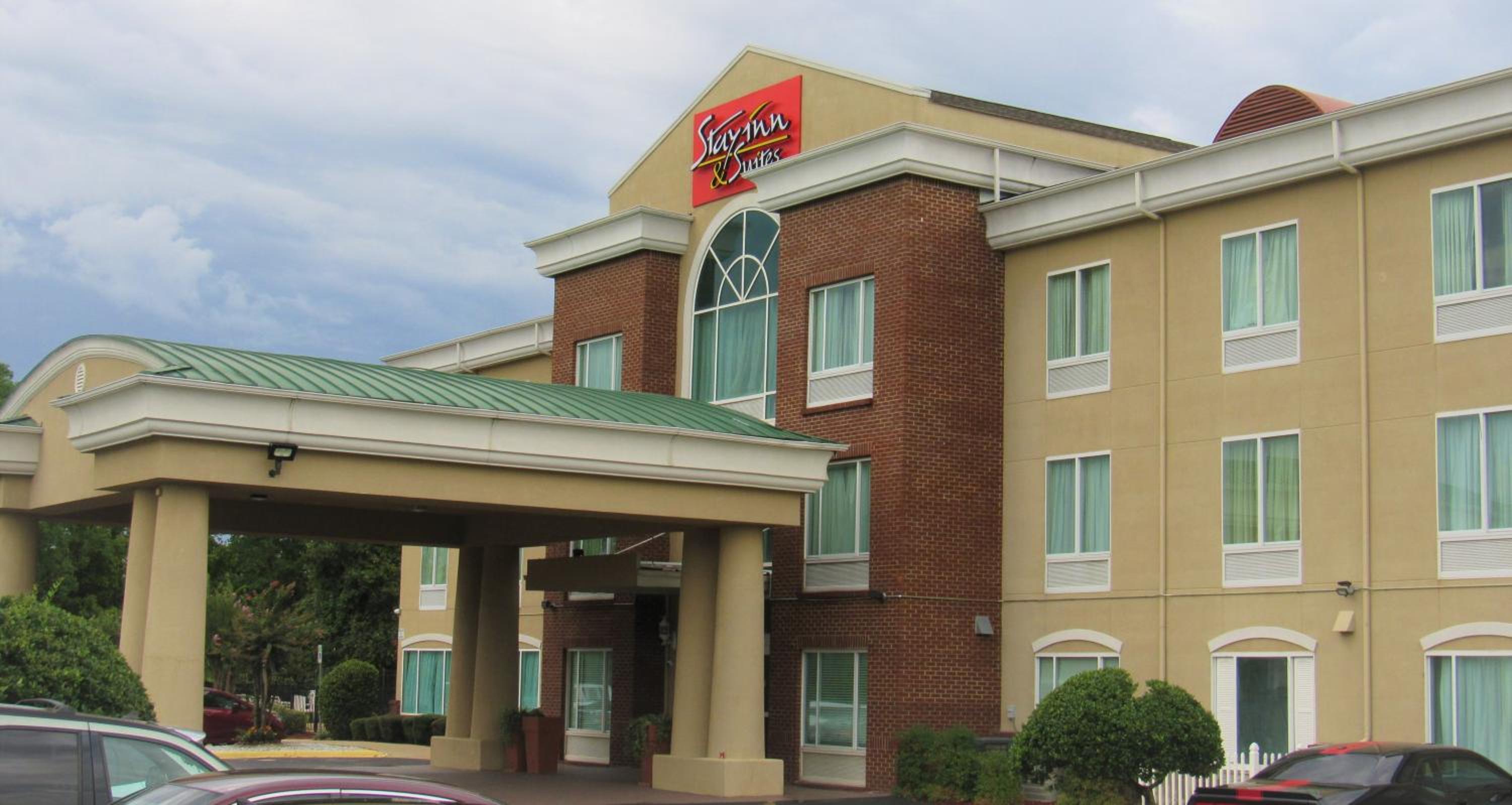 Montgomery Vacations - Stay Inn  Suites Montgomery - Property Image 11