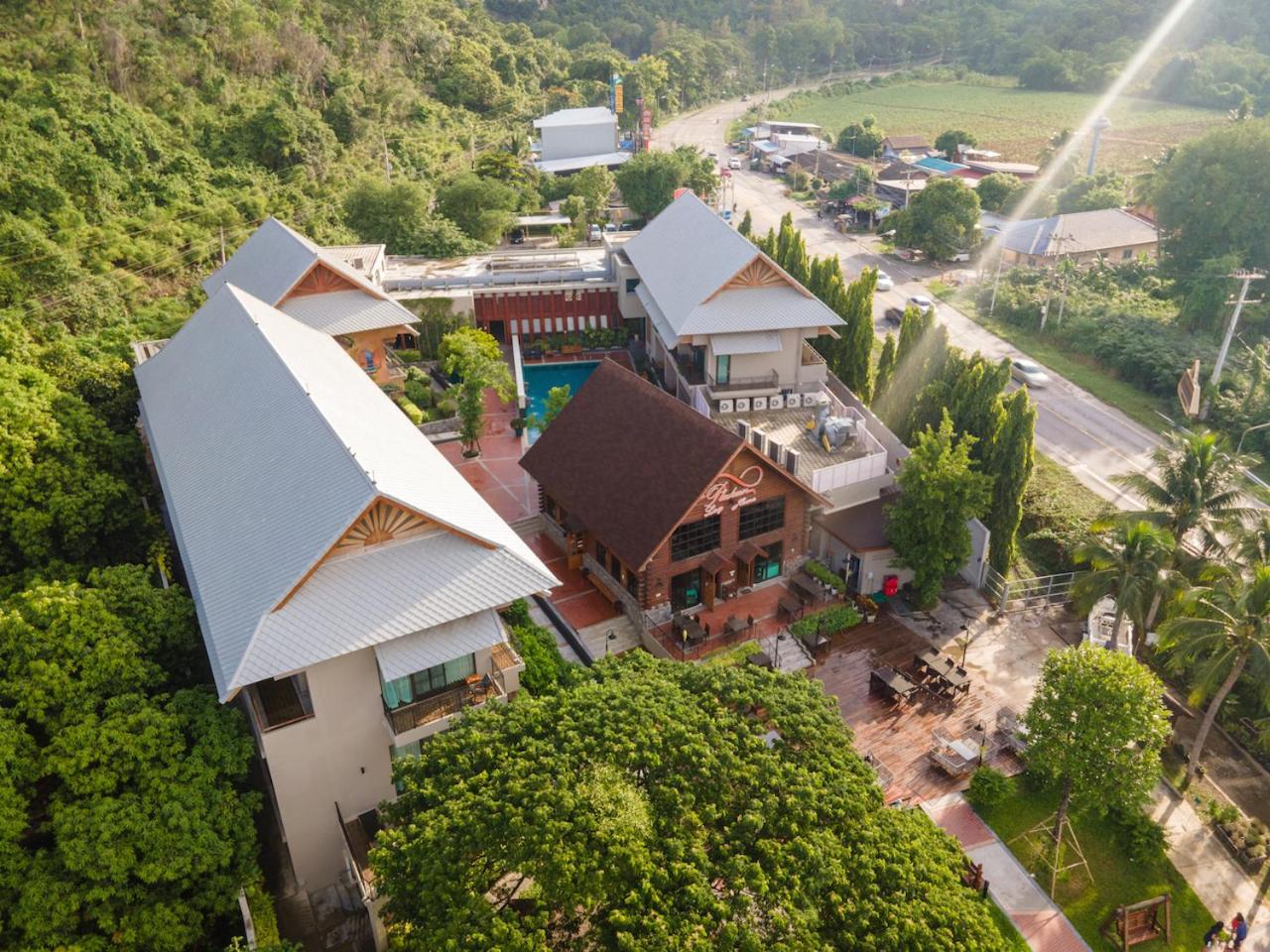 Plakan Resort