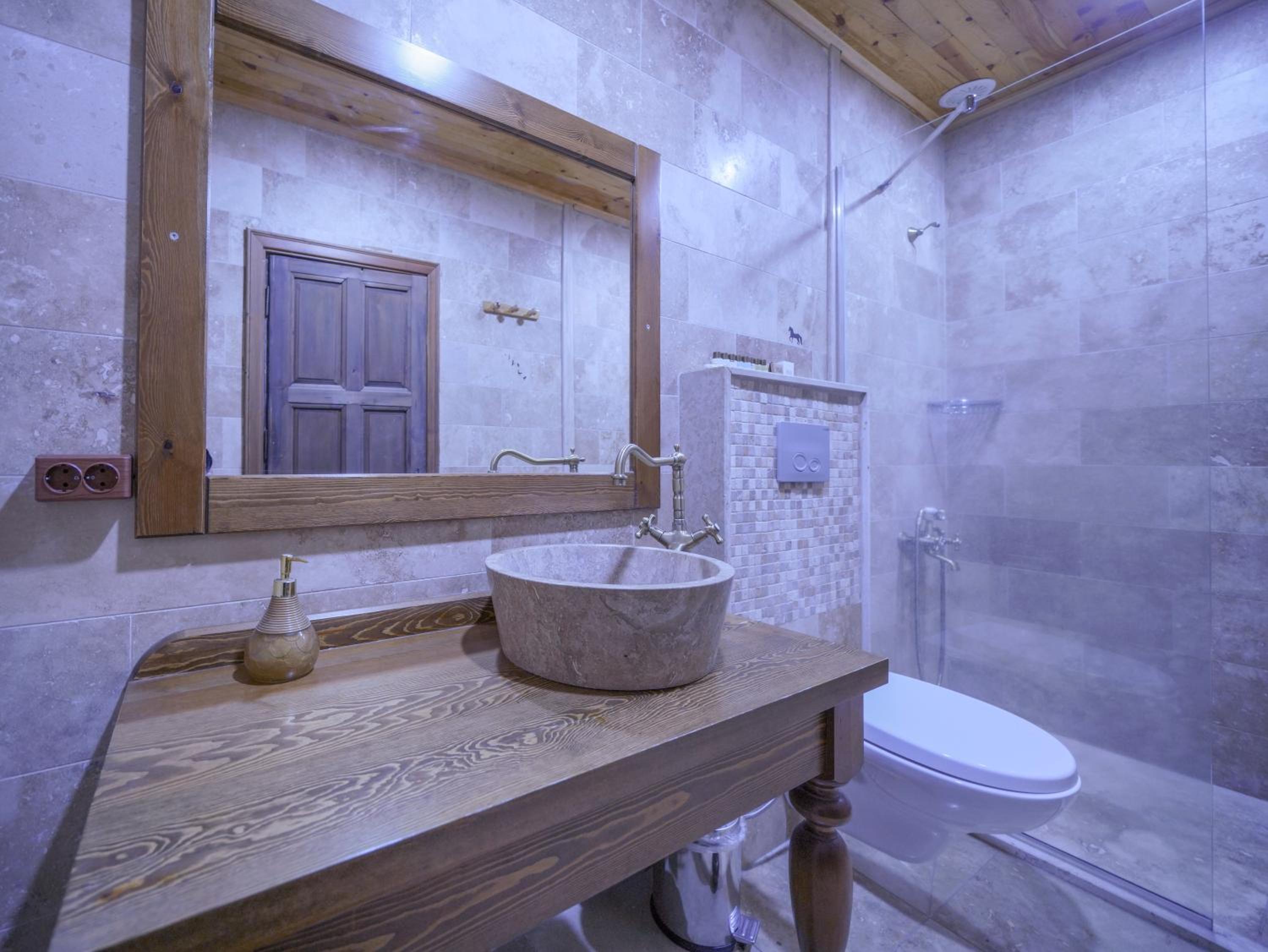 Local Cave House Hotel - Image 35