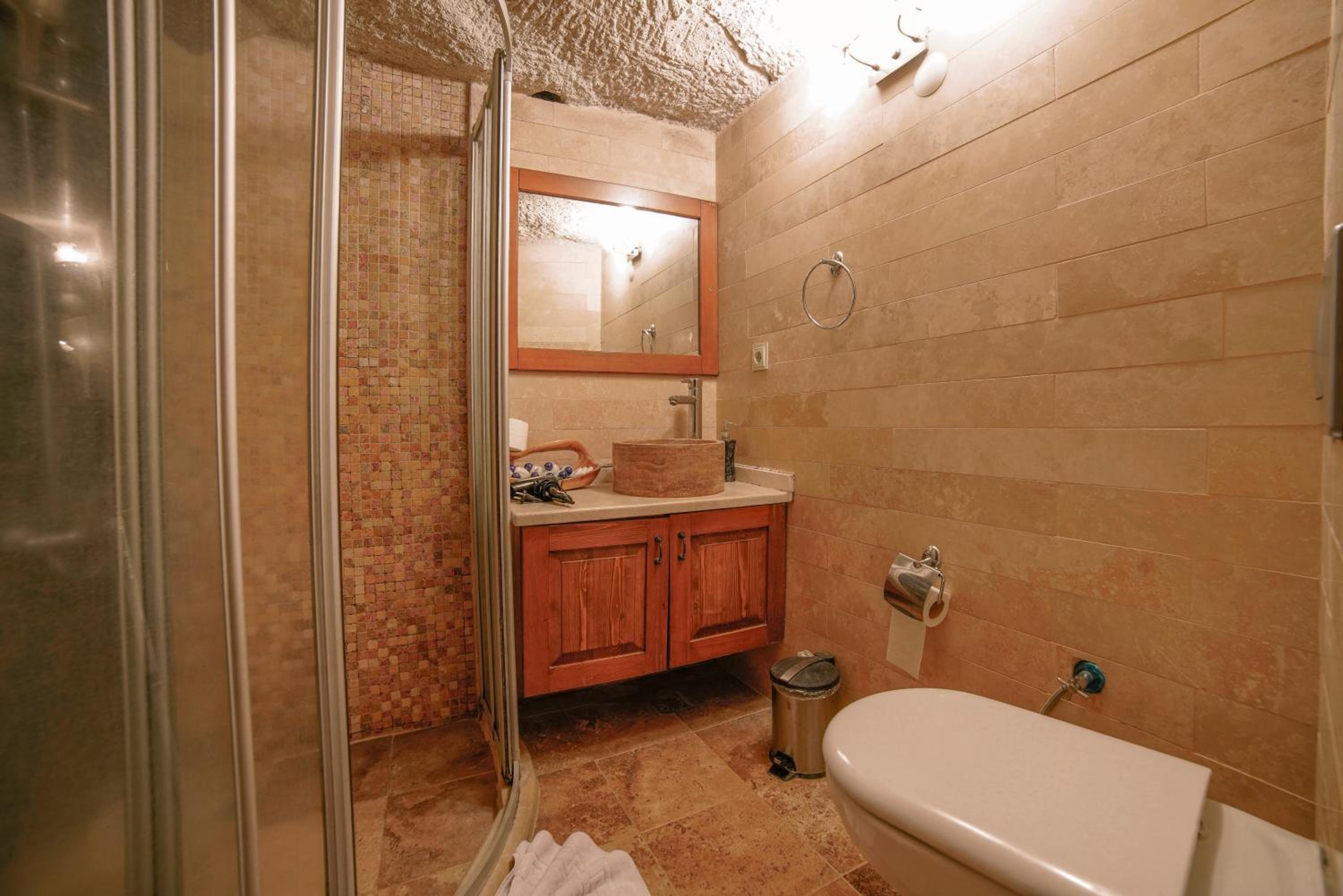 Local Cave House Hotel - Image 40