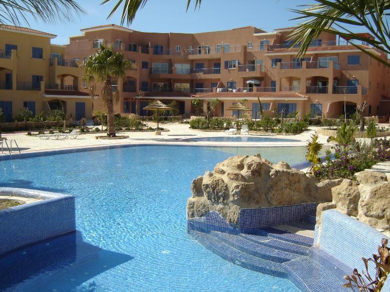 Stylish 1 bedroom apartment in Limnaria Gardens