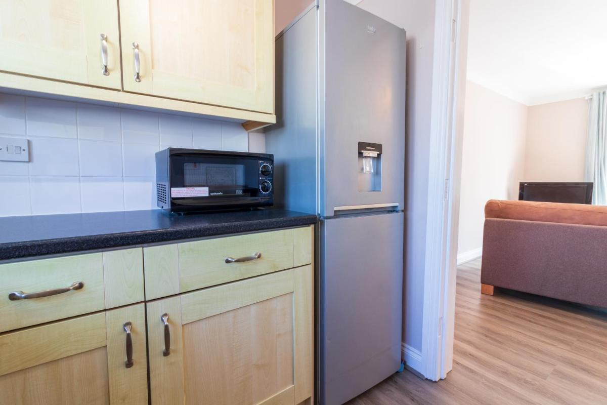 Cosy Brixham apartment with garden close to Town