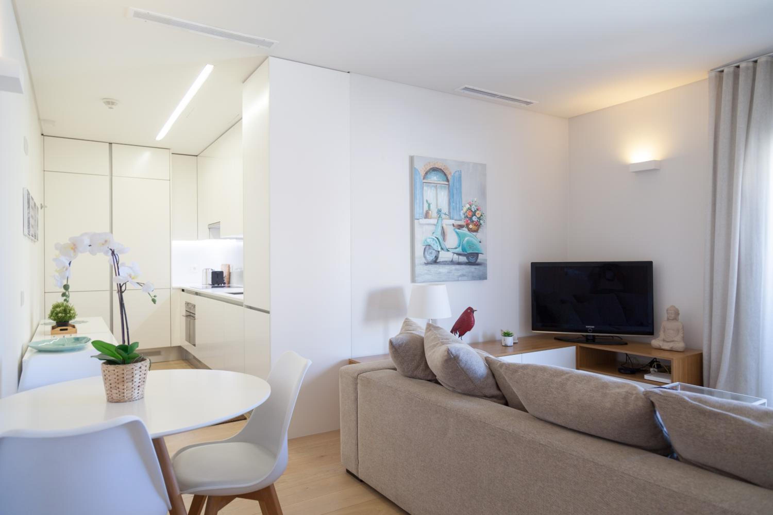 FLH Saldanha Minimalist Flat view 4