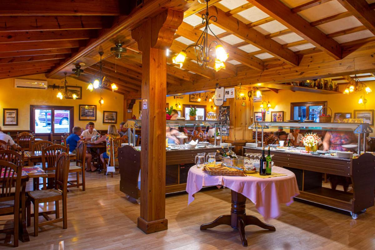 restaurant