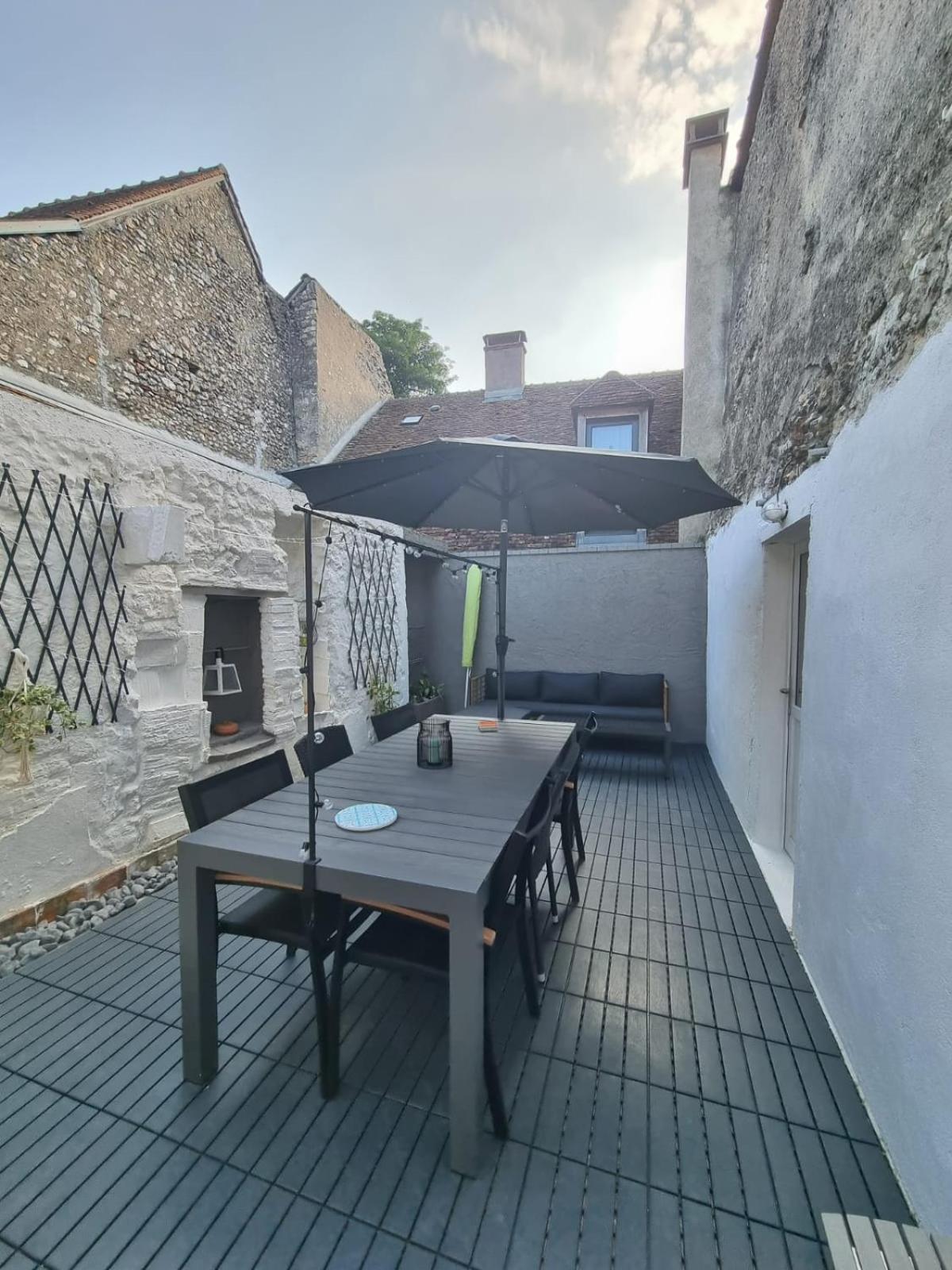 Maison avec terrasse au coeur de Sancerre