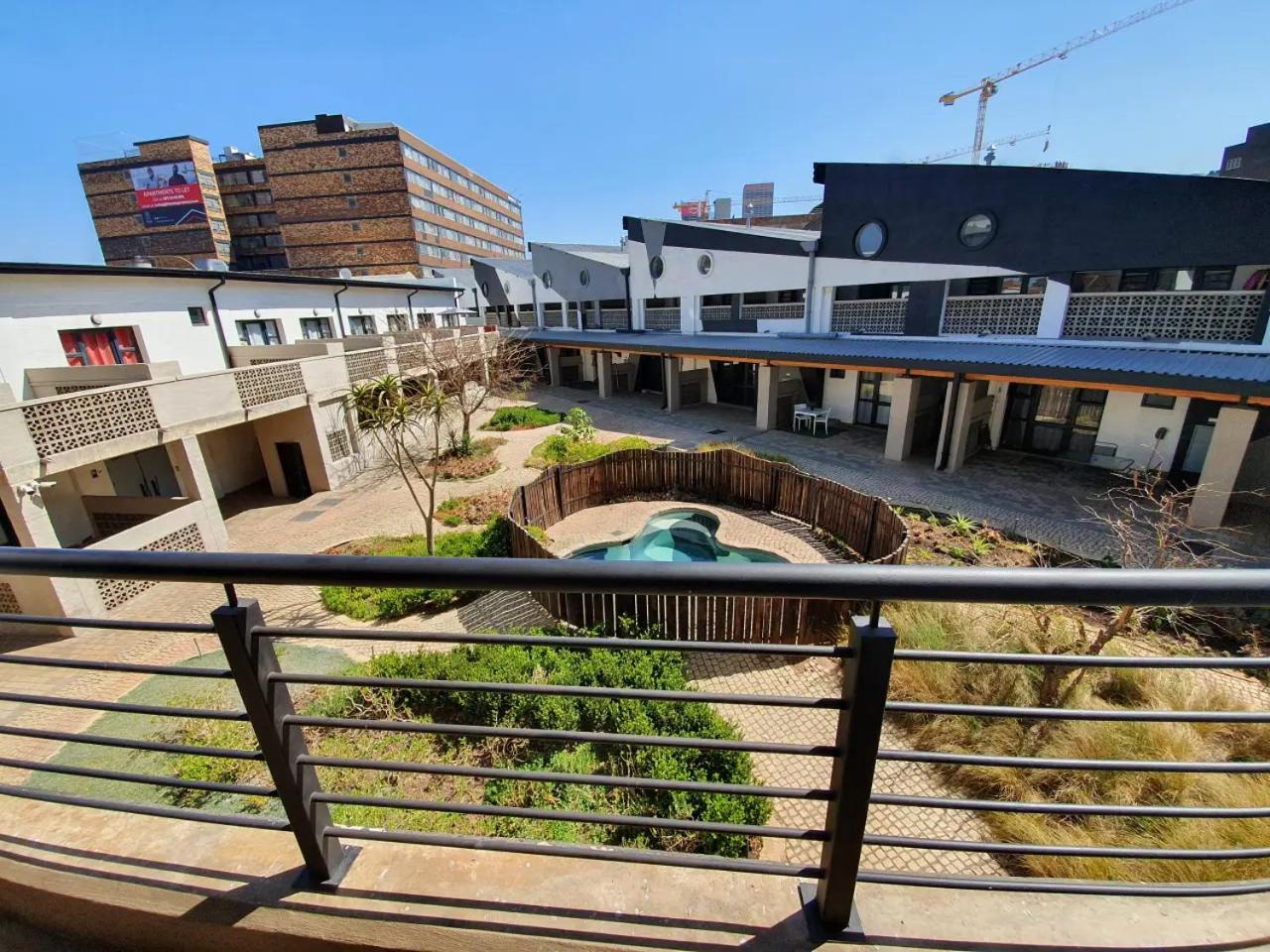 Royal Stina Hotel-style with Swimming pool