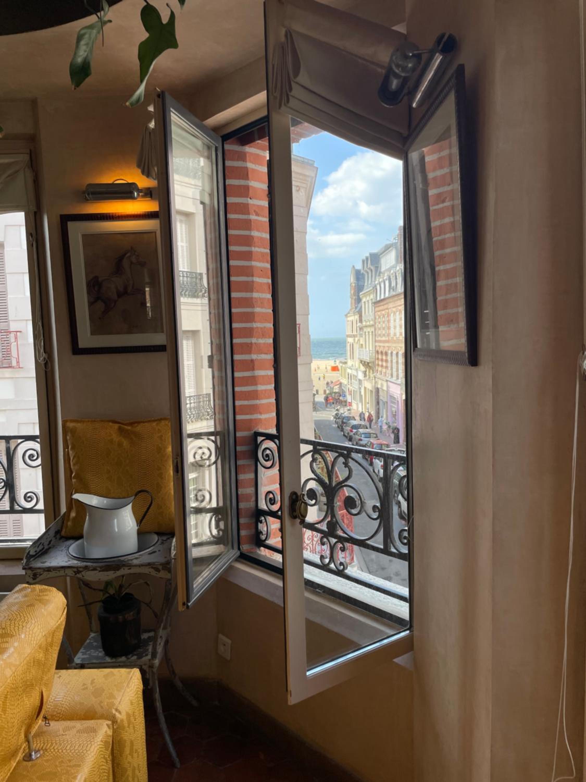 La Petite Sirène view 2