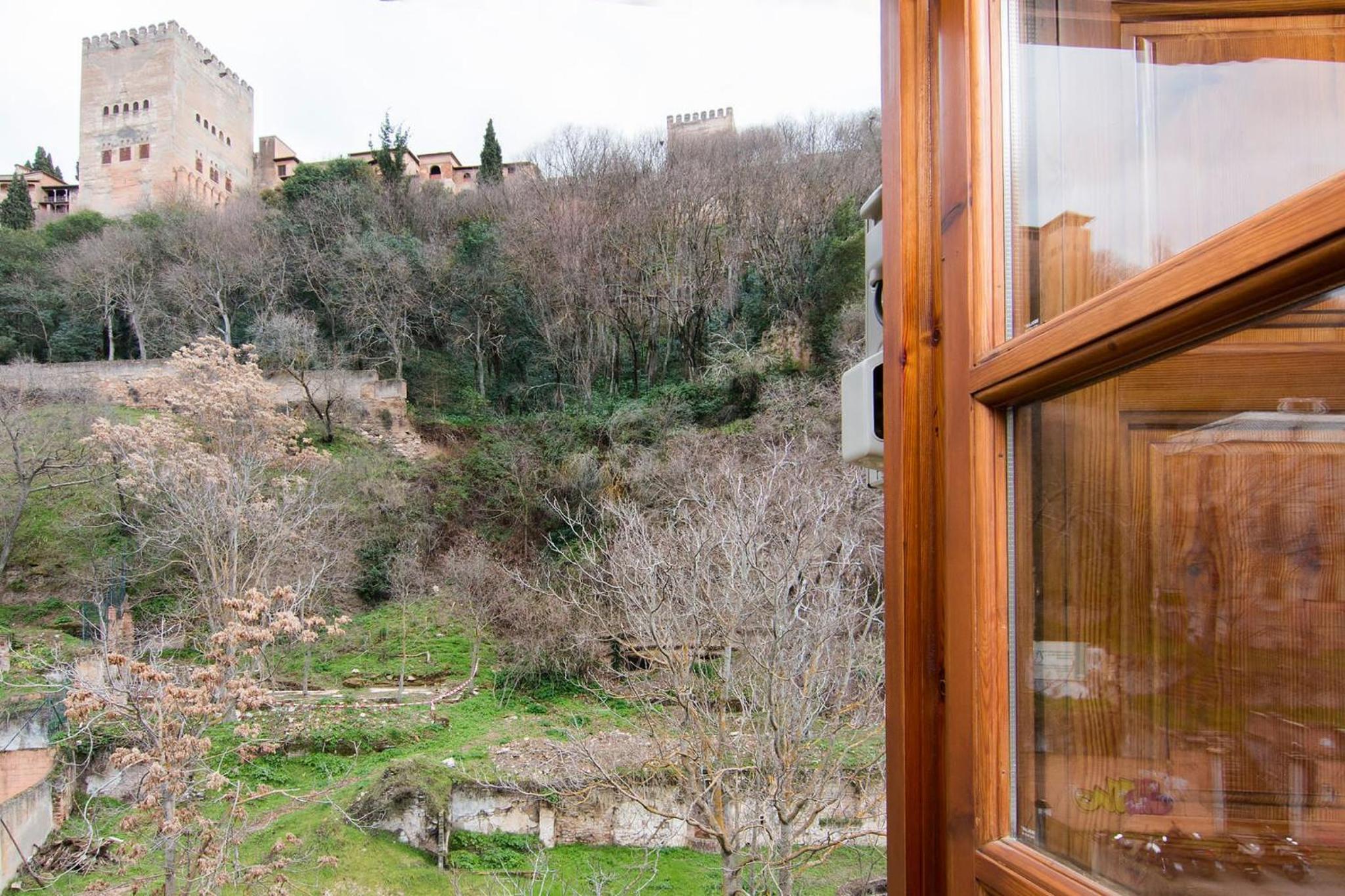 Chezmoihomes Alhambra