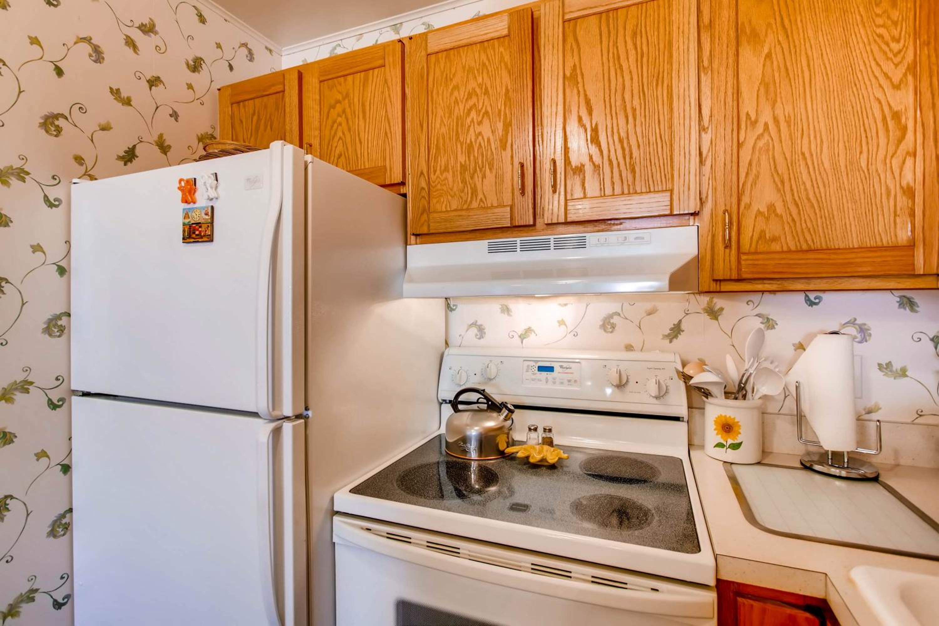 Ski-in Ski-out Studio Private Balcony  Fireplace condo - Property Image 24