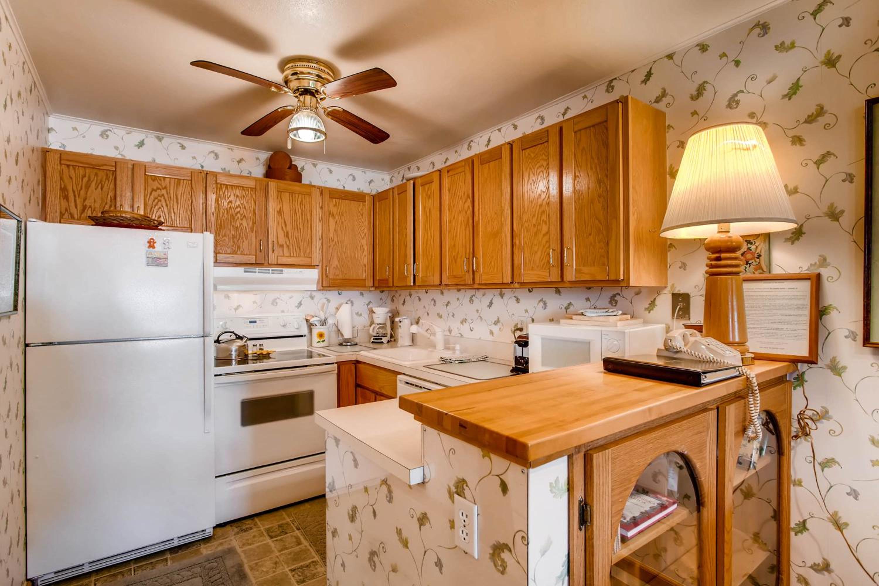 Ski-in Ski-out Studio Private Balcony  Fireplace condo - Property Image 22