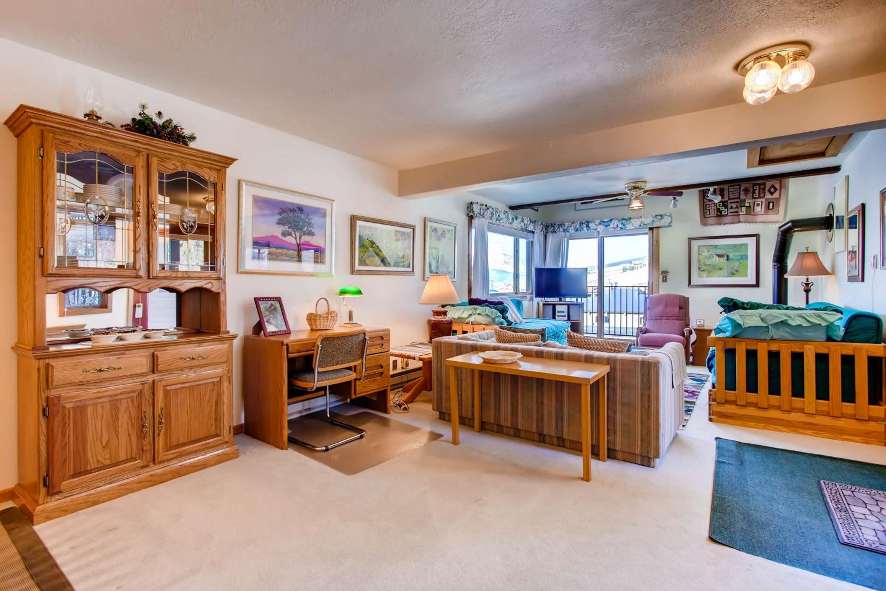 Ski-in Ski-out Studio Private Balcony  Fireplace condo - Property Image 20