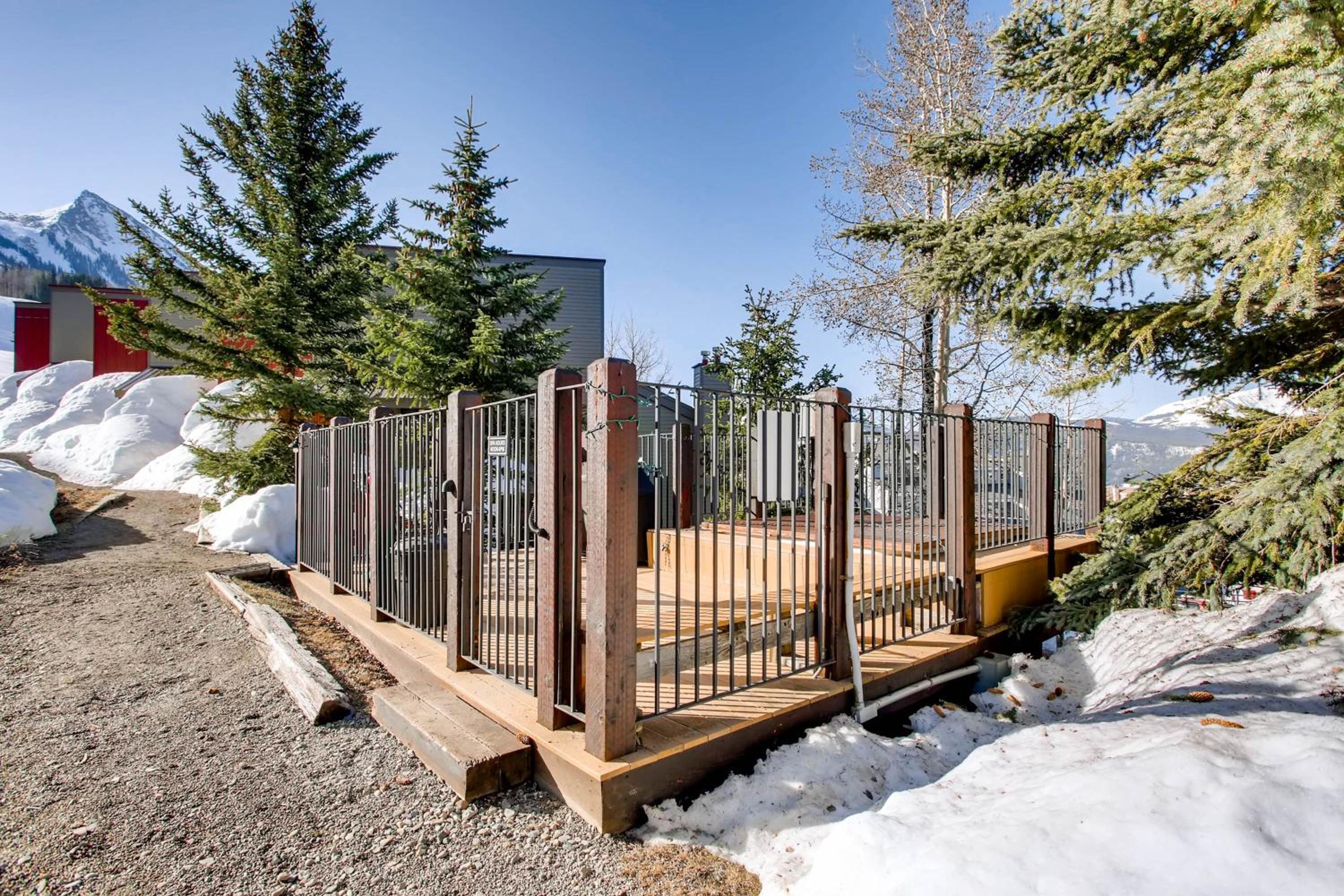 Ski-in Ski-out Studio Private Balcony  Fireplace condo - Property Image 13