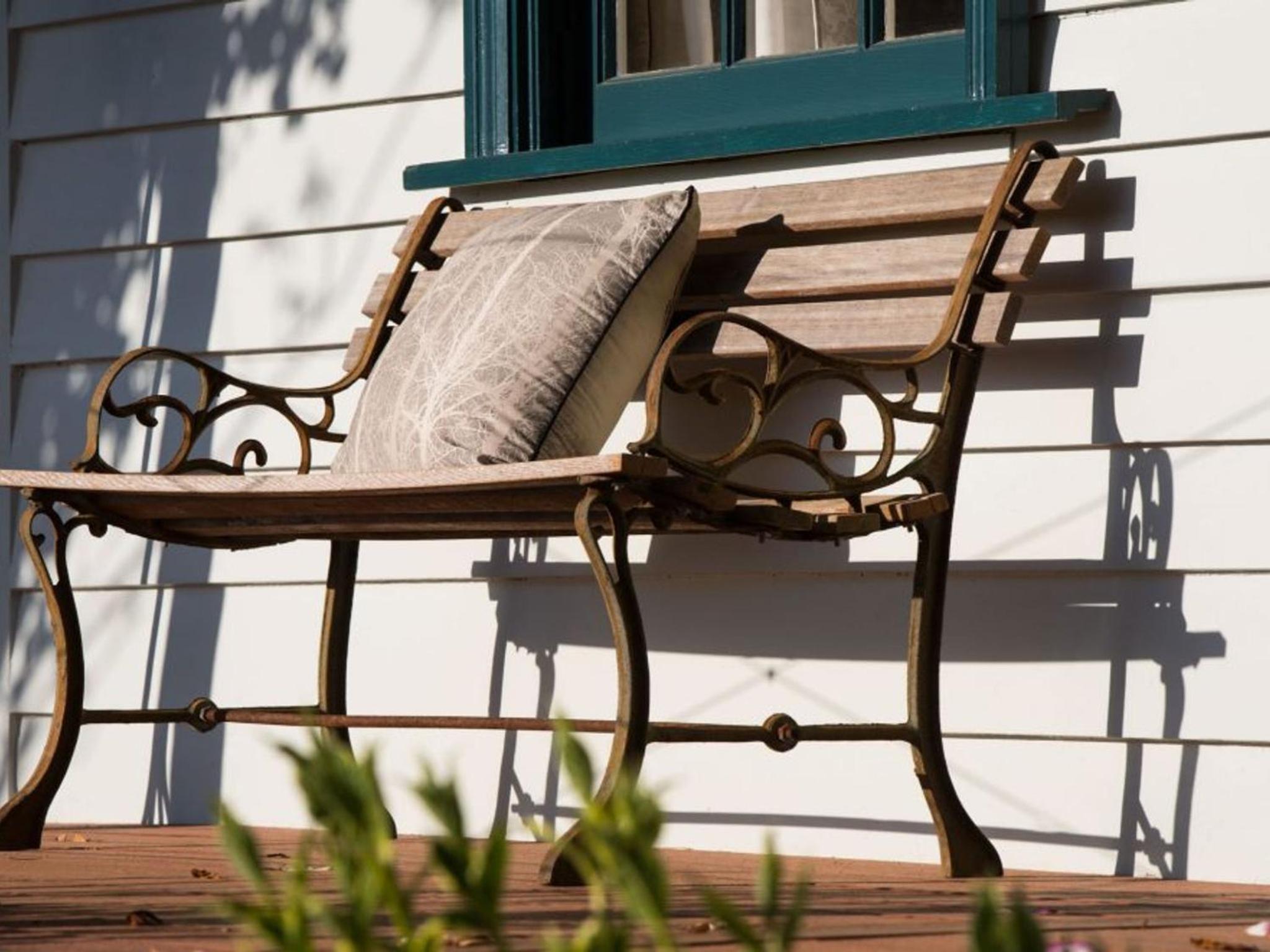 Gladville- old world charm with stunning views view 5
