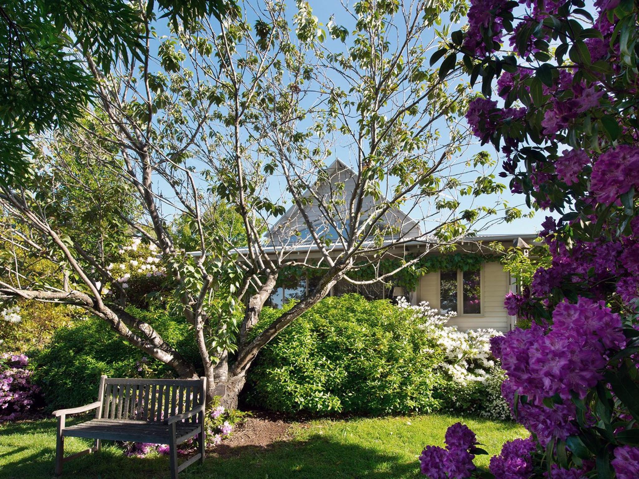The Acorn -open fire,spa bath,dog friendly