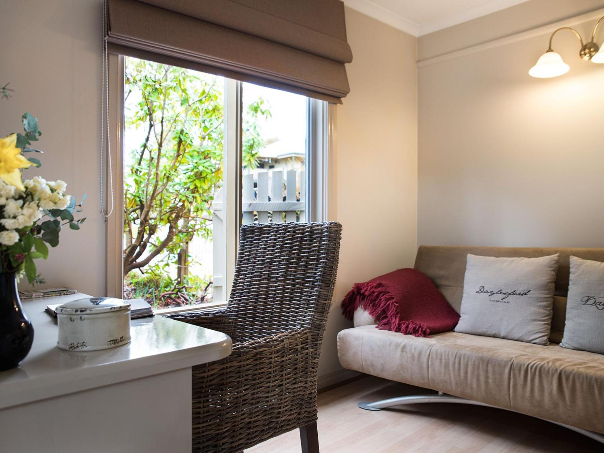 The Acorn -open fire,spa bath,dog friendly
