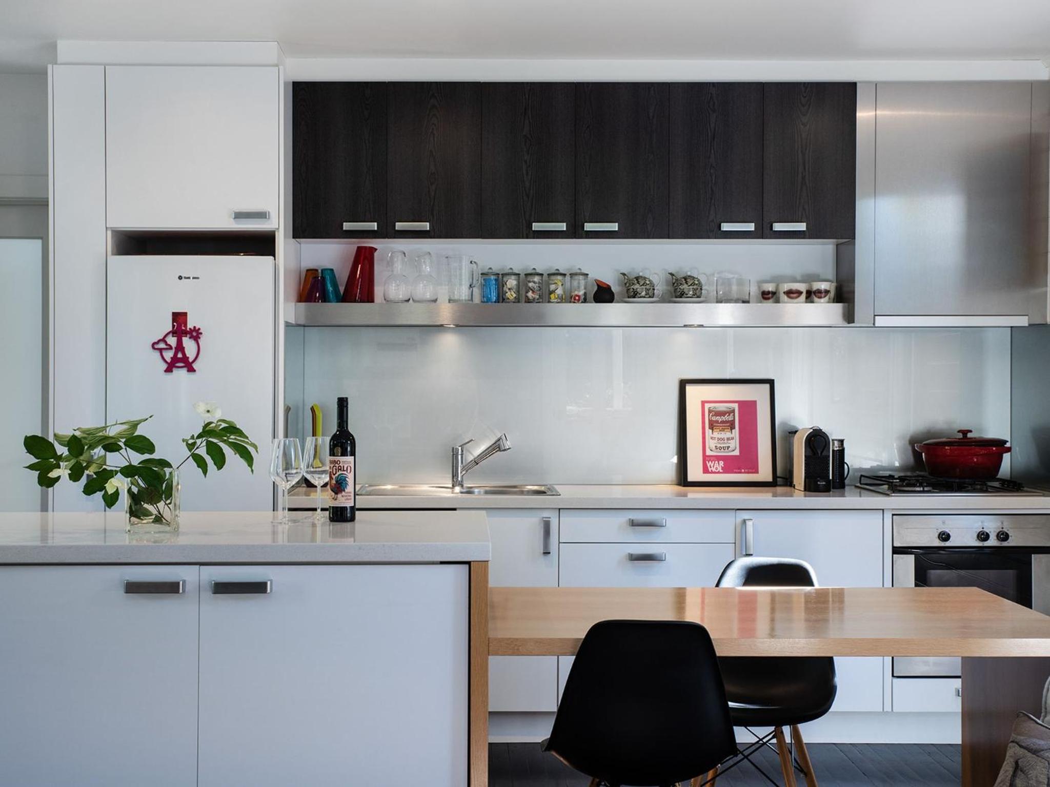 Park Avenue - architecturally designed villa