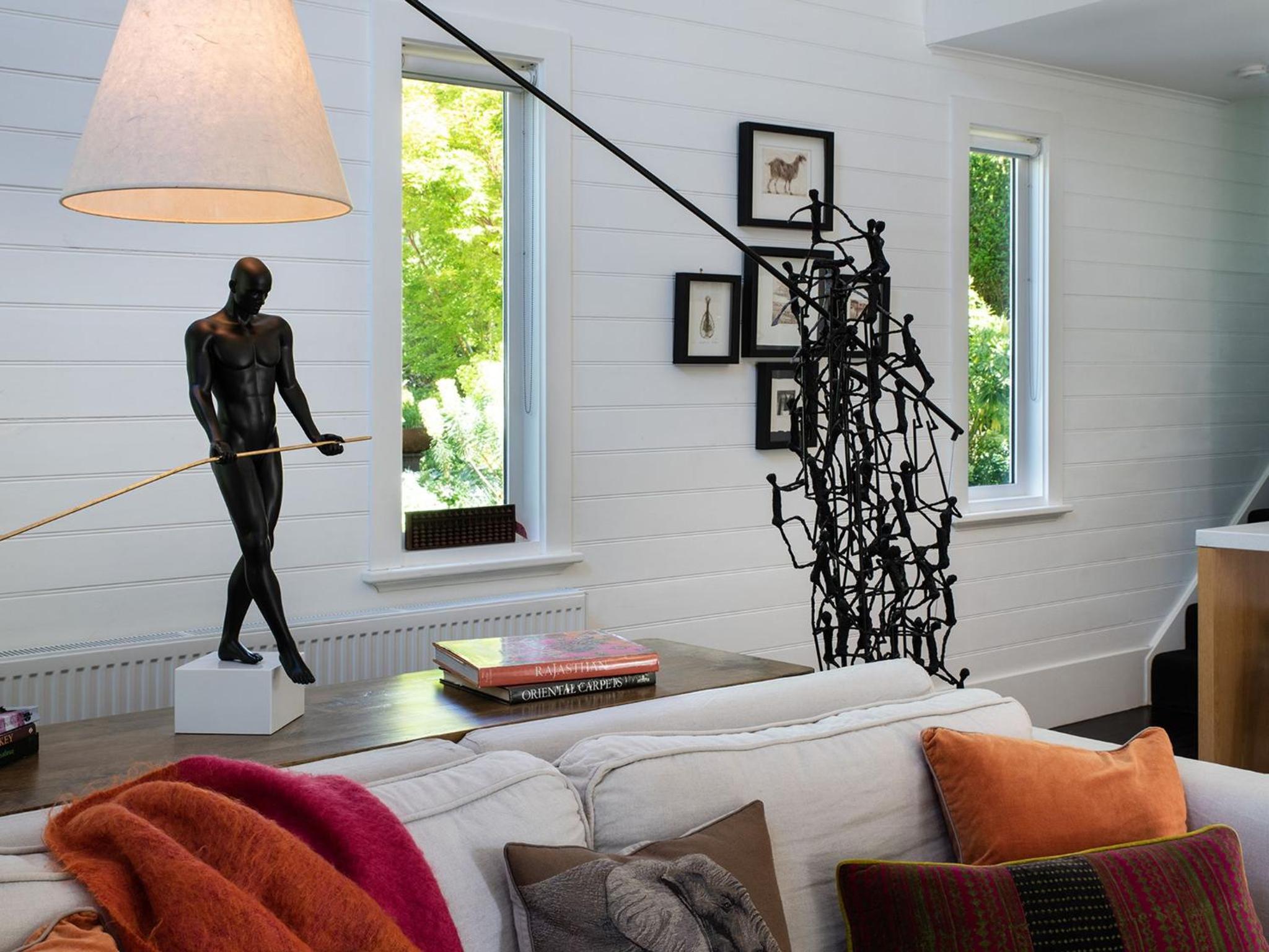 Park Avenue - architecturally designed villa