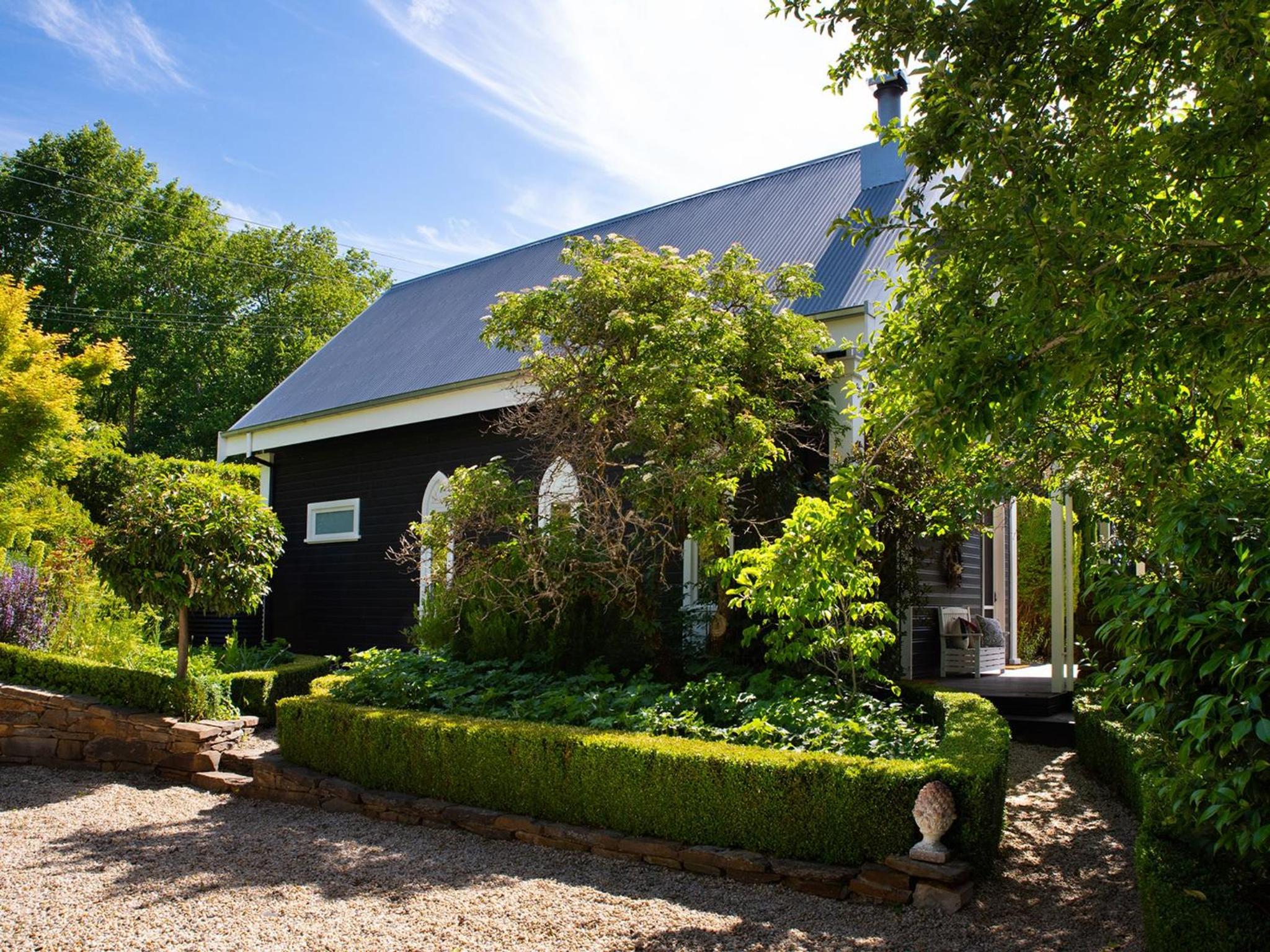 Park Avenue - architecturally designed villa