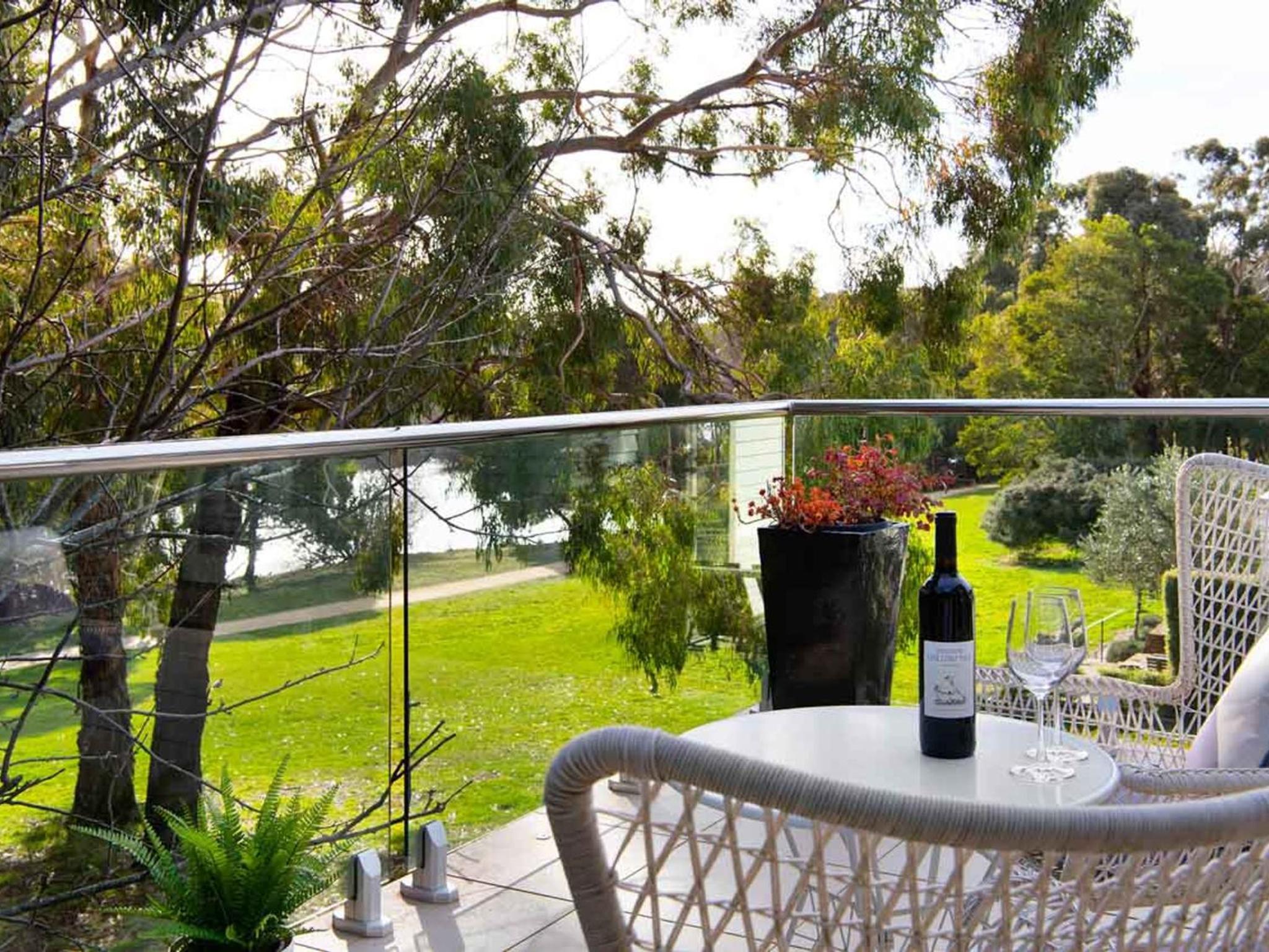 Lake Como Villa - Lake Daylesford on your doorstep
