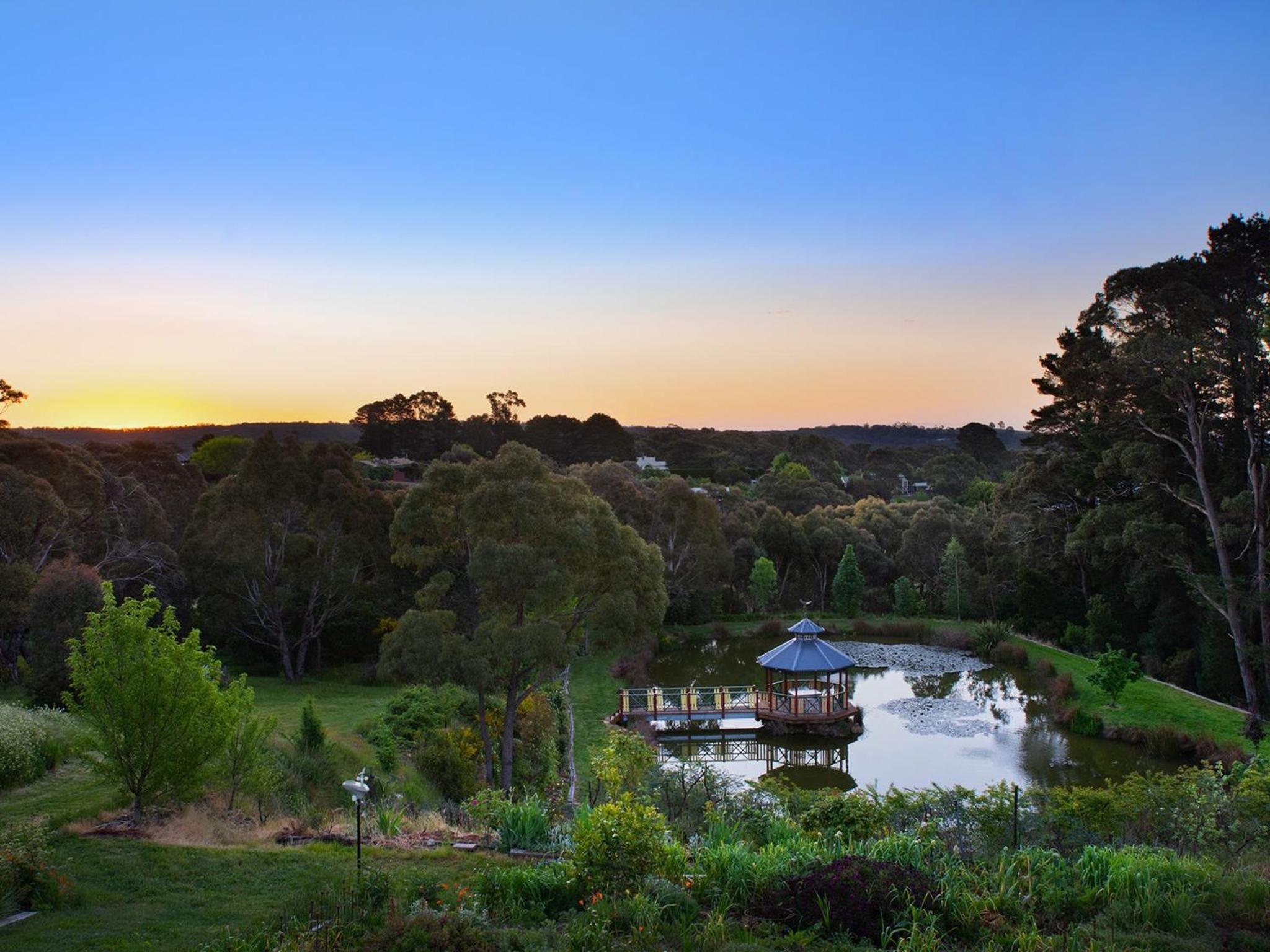 Churchills - outstanding views over Daylesford