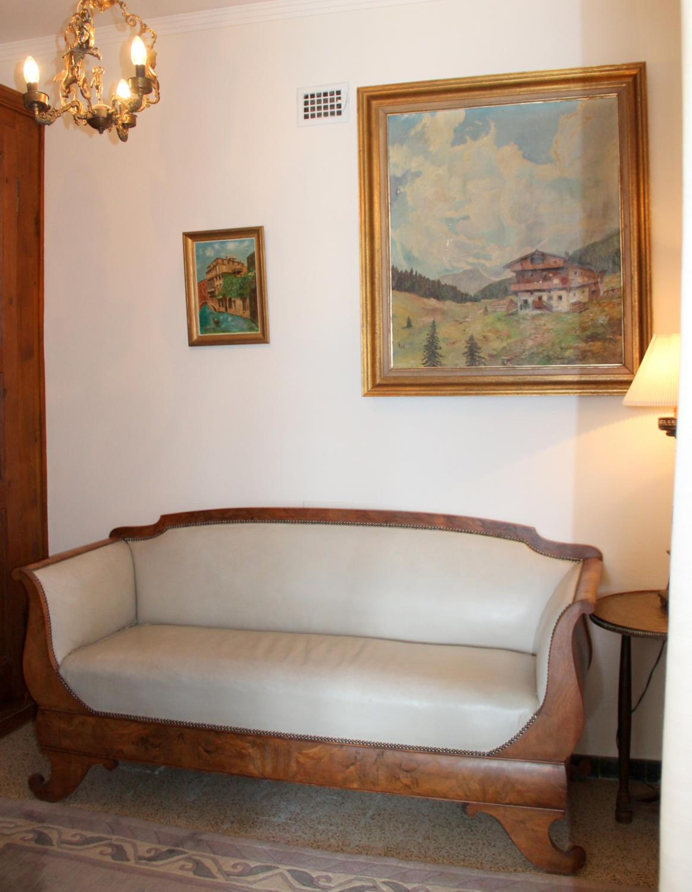 Barony romantic villa